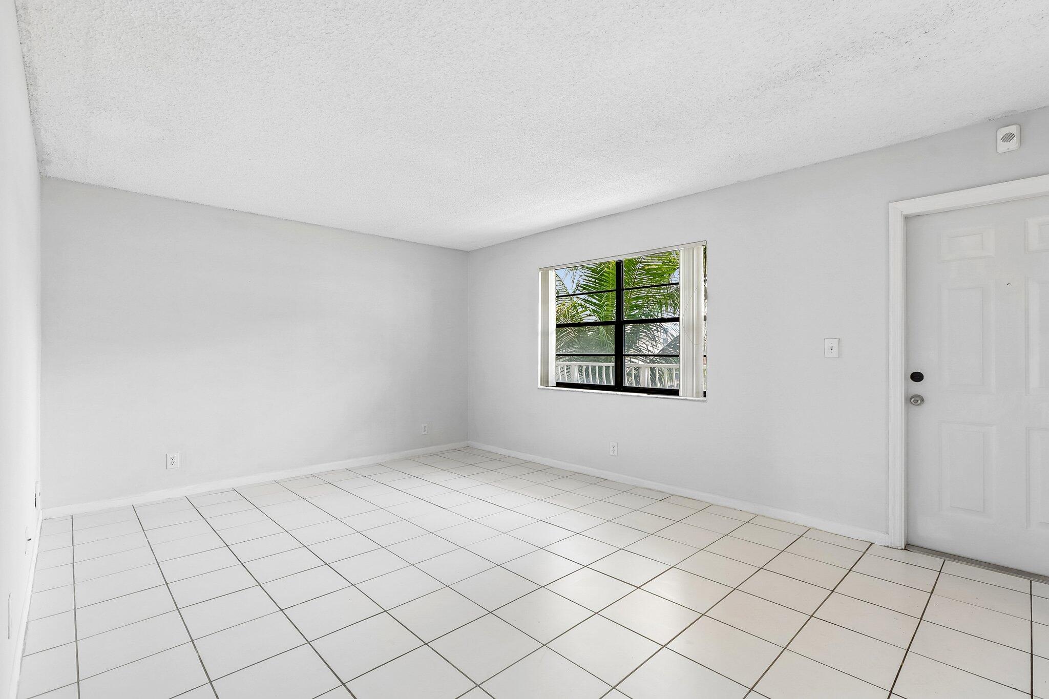 500 Ne 2nd Street 204 Property Photo 6