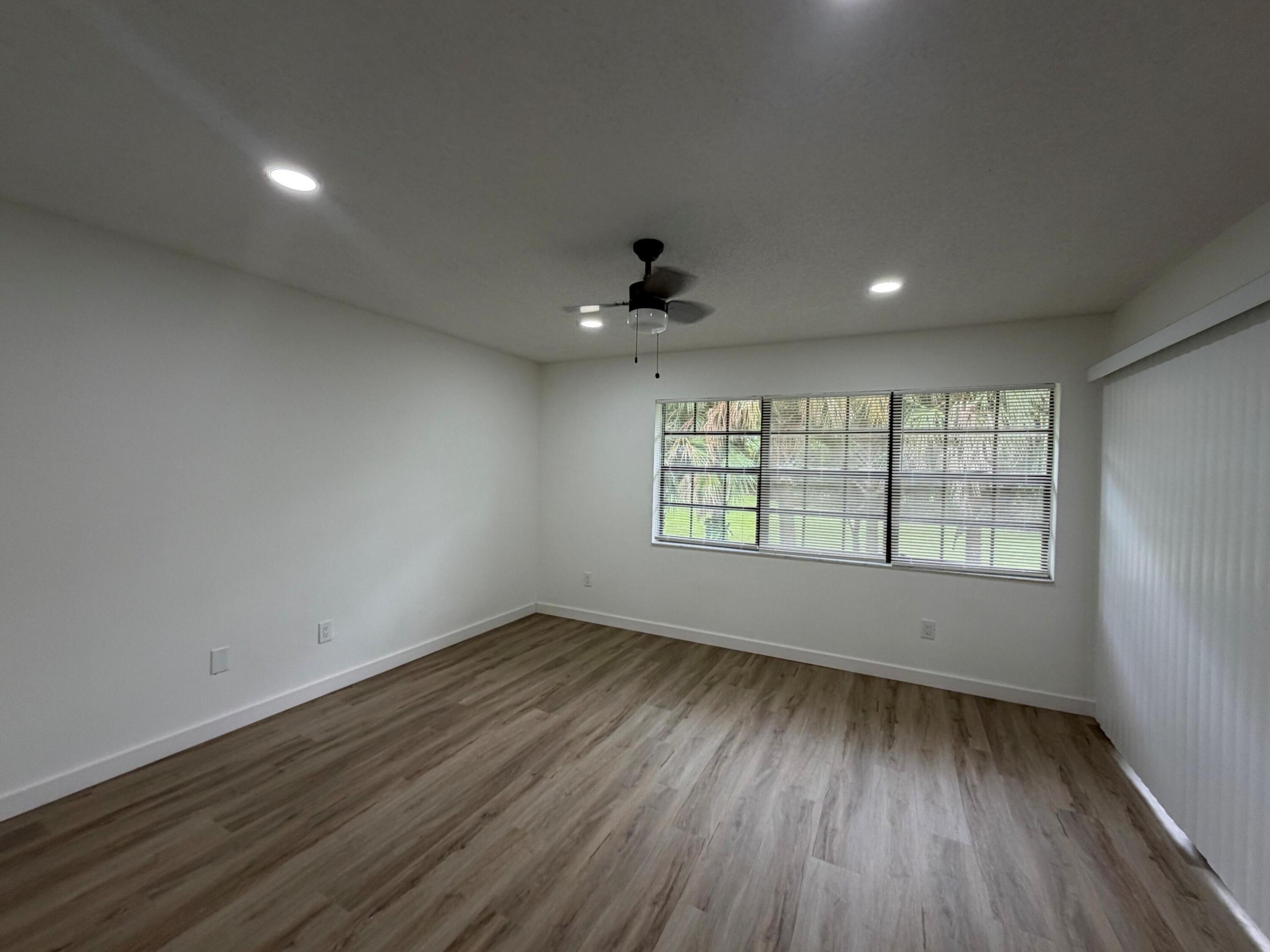 1520 Nw 45th Street A Property Photo 9