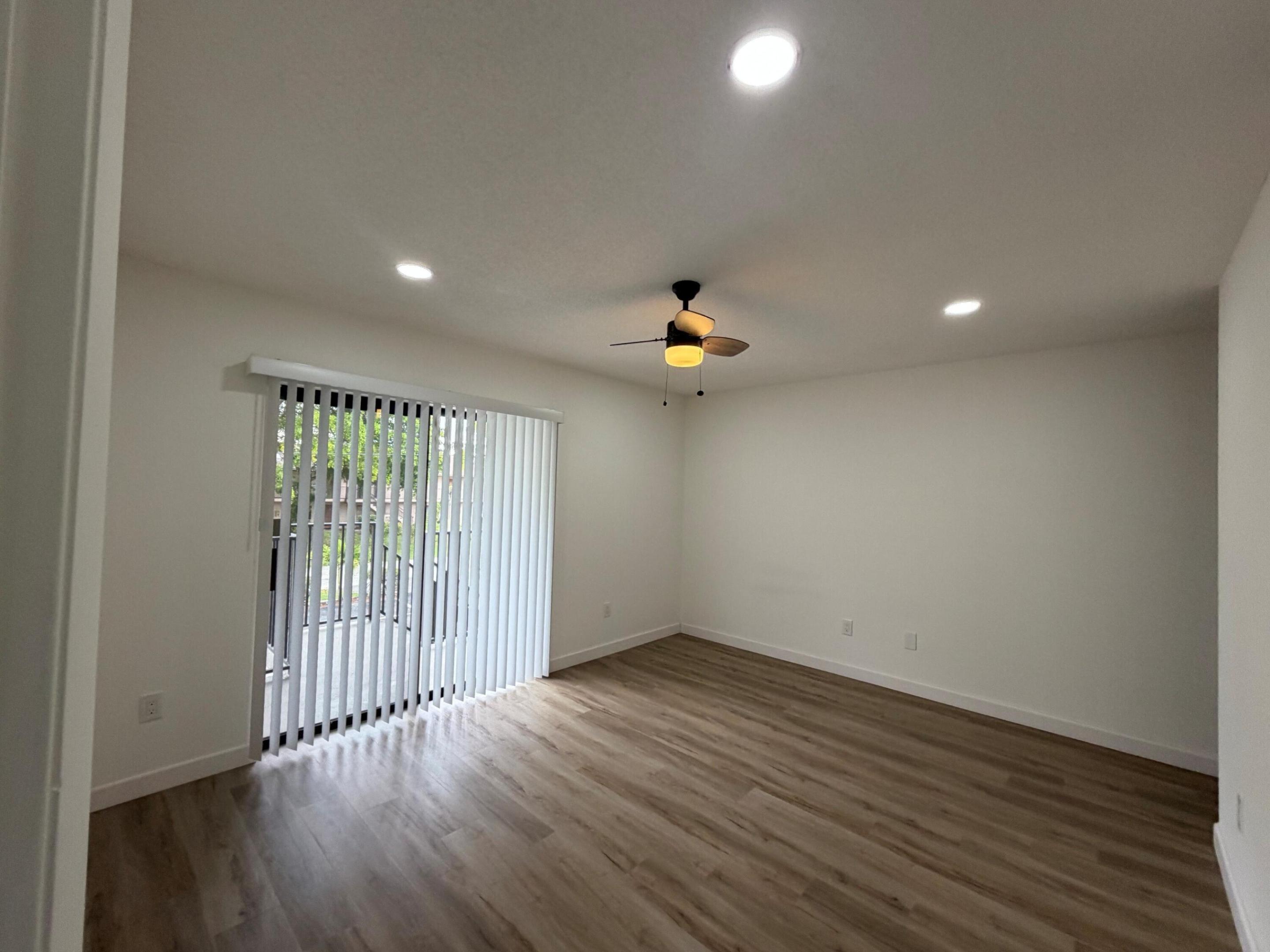 1520 Nw 45th Street A Property Photo 11
