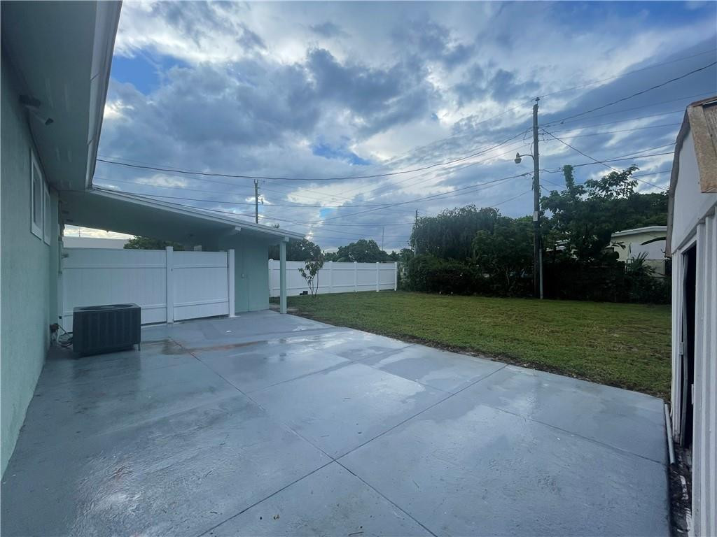 3391 Sw 21st Street Property Photo 17