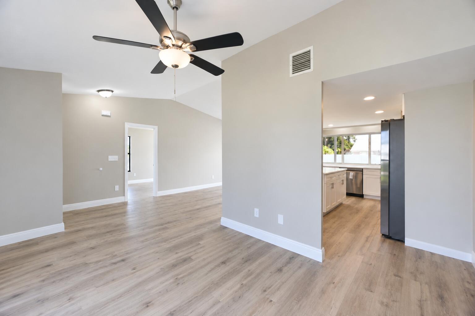 2502 Se Calusa Avenue Property Photo 16