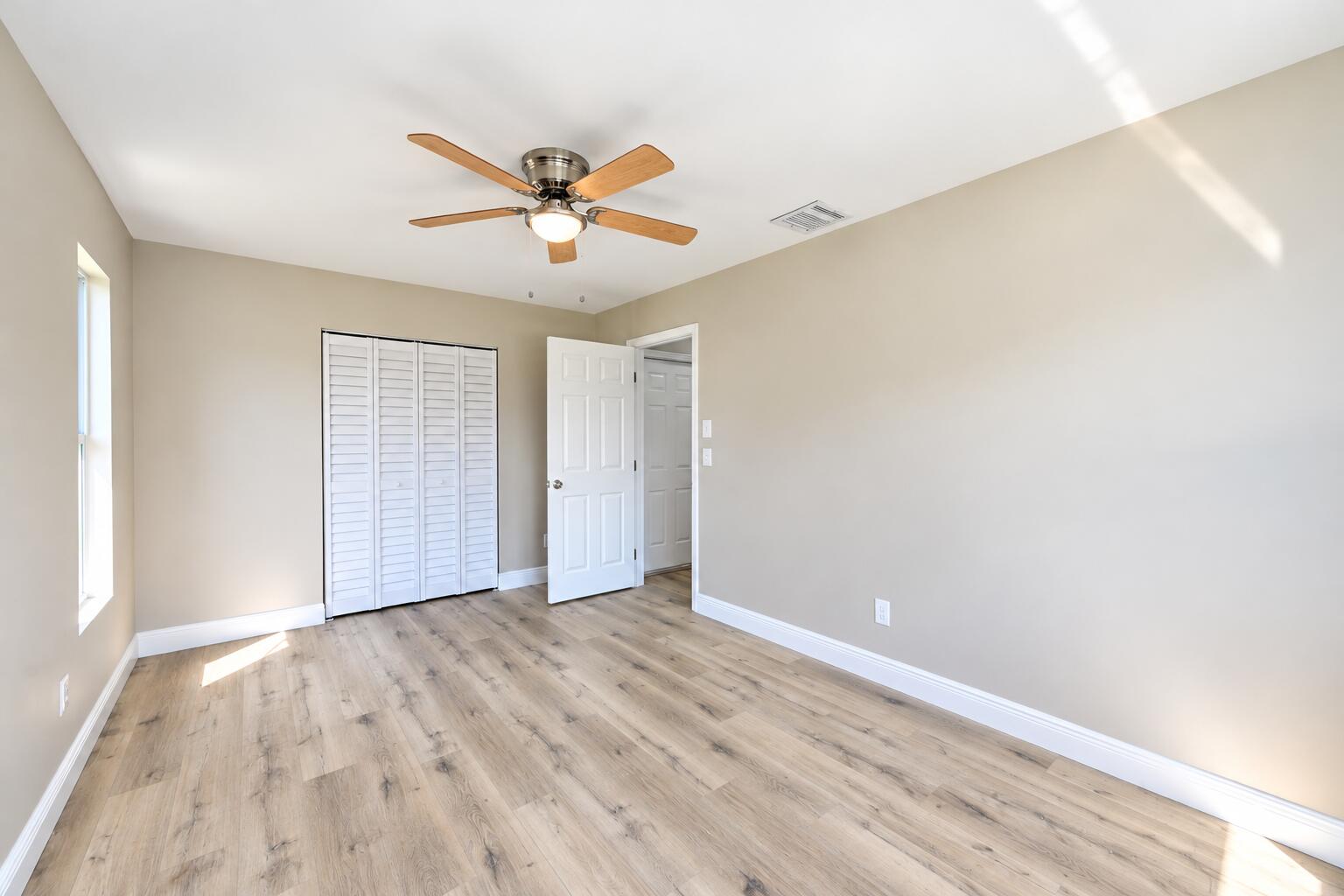 2502 Se Calusa Avenue Property Photo 18