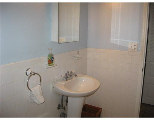 2400 Ne 10th Street Ne 305 Property Photo 3