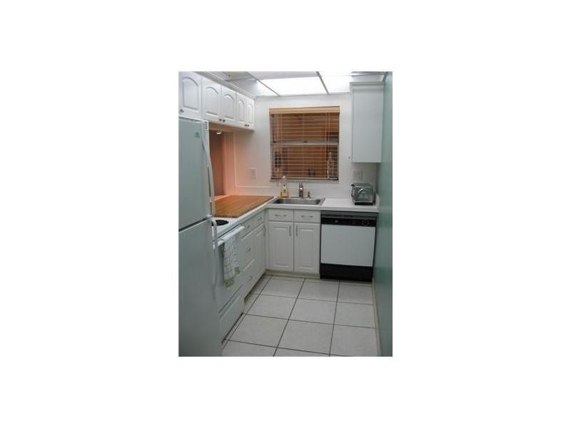 2400 Ne 10th Street Ne 305 Property Photo 11