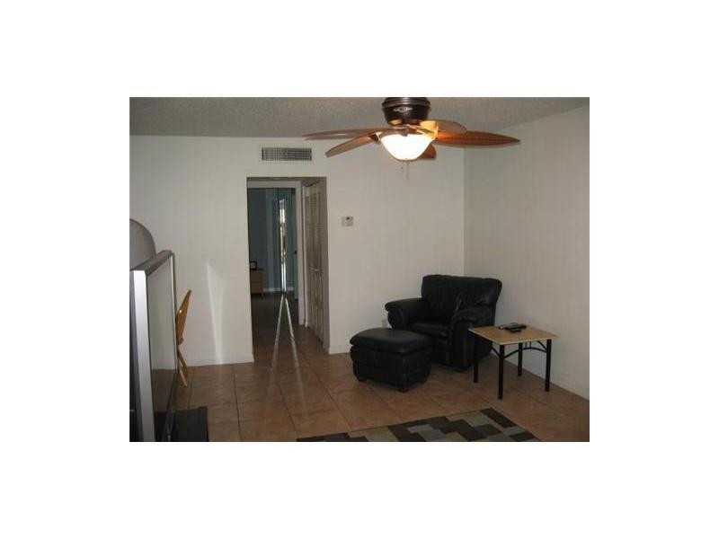 2400 Ne 10th Street Ne 305 Property Photo 12
