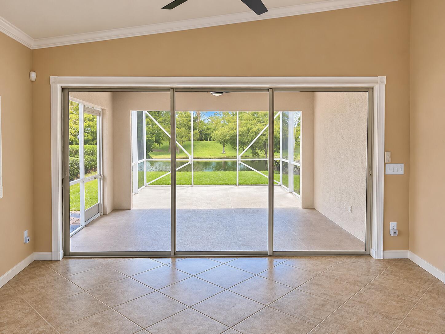 11215 Sw Pembroke Drive Property Photo 6