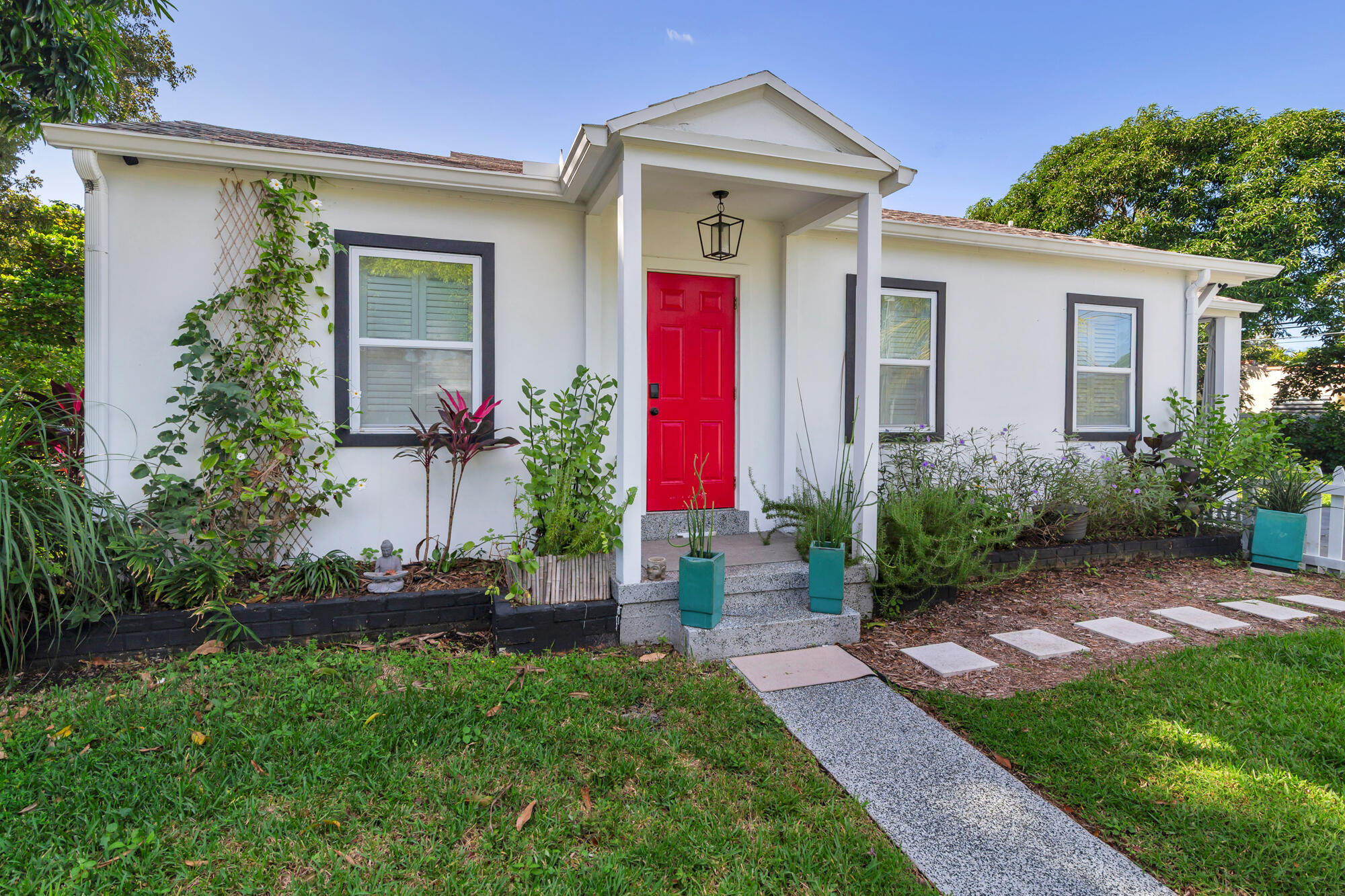 5801 Garden Avenue Property Photo 1
