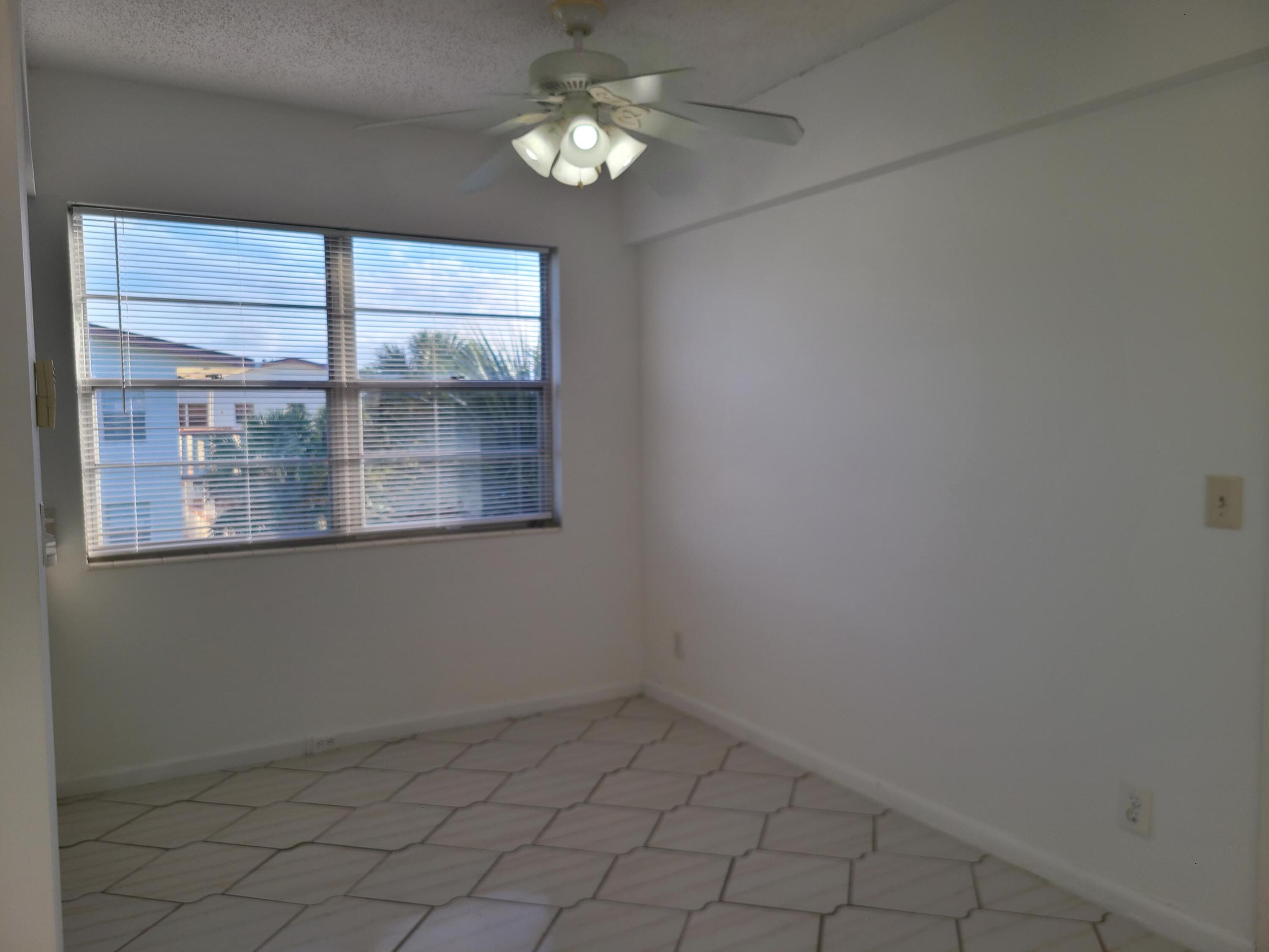 239 Preston F Way Property Photo 5