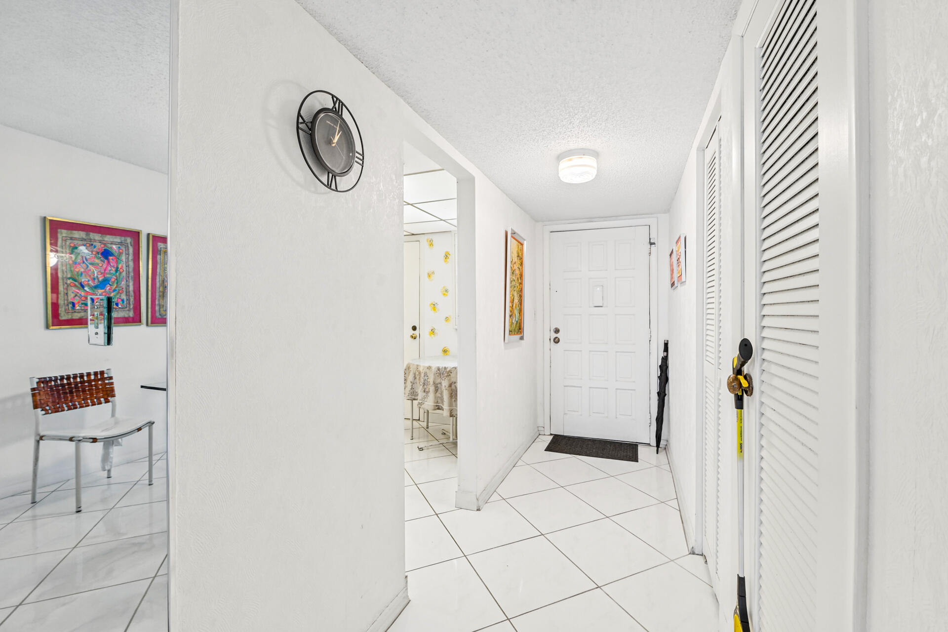 6260 S Falls Cir Drive 303 Property Photo 5