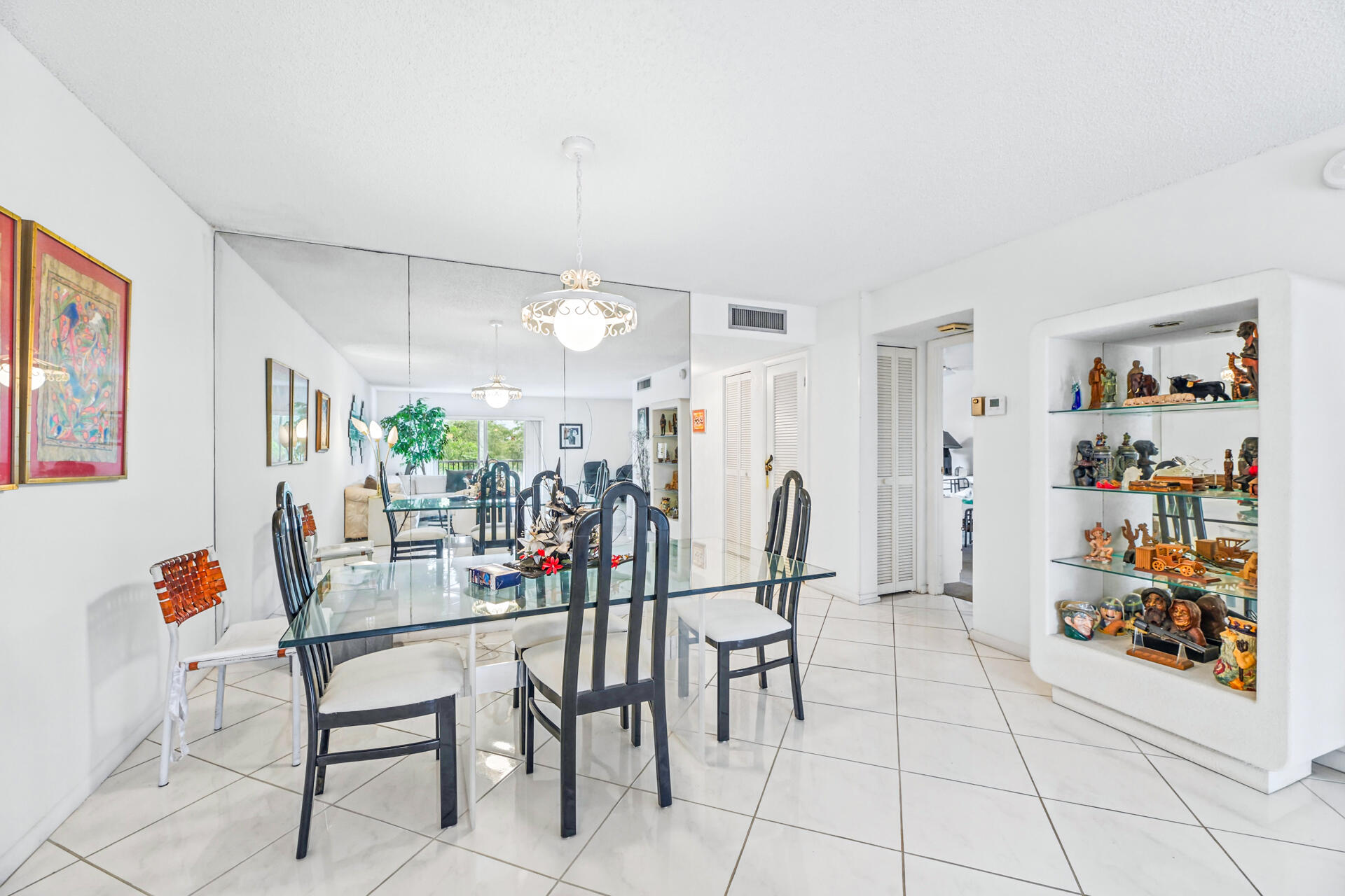 6260 S Falls Cir Drive 303 Property Photo 14