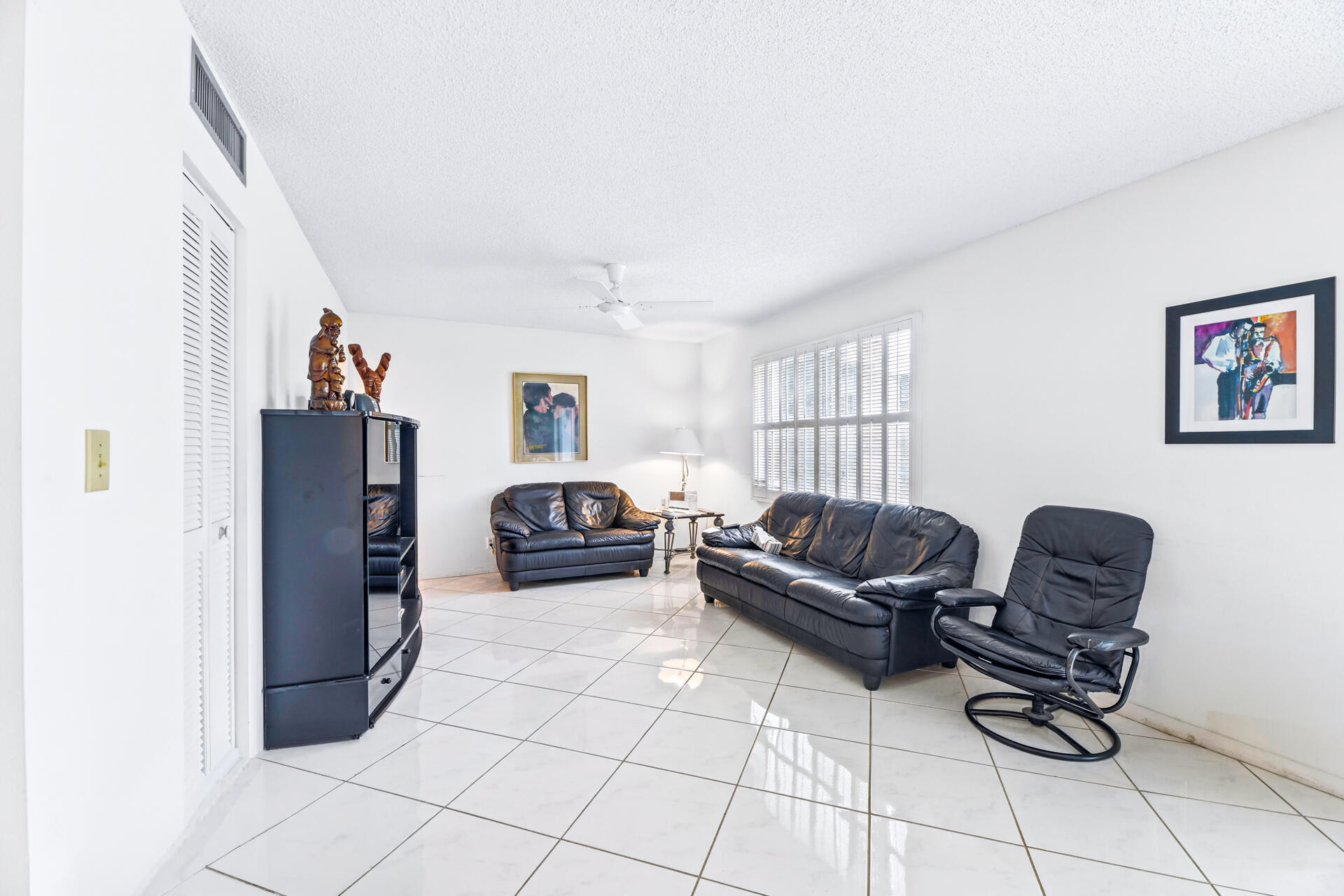6260 S Falls Cir Drive 303 Property Photo 37