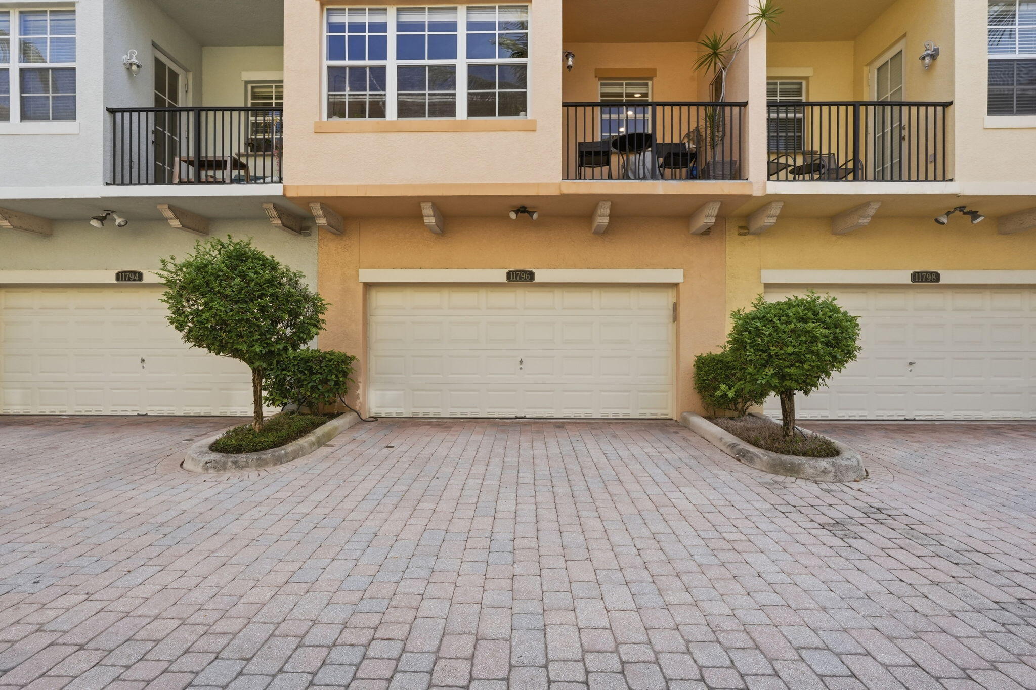 11796 Valencia Gardens Avenue Property Photo 50