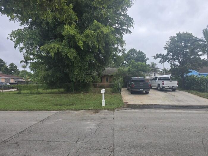 4758 Clinton Boulevard Property Photo 1