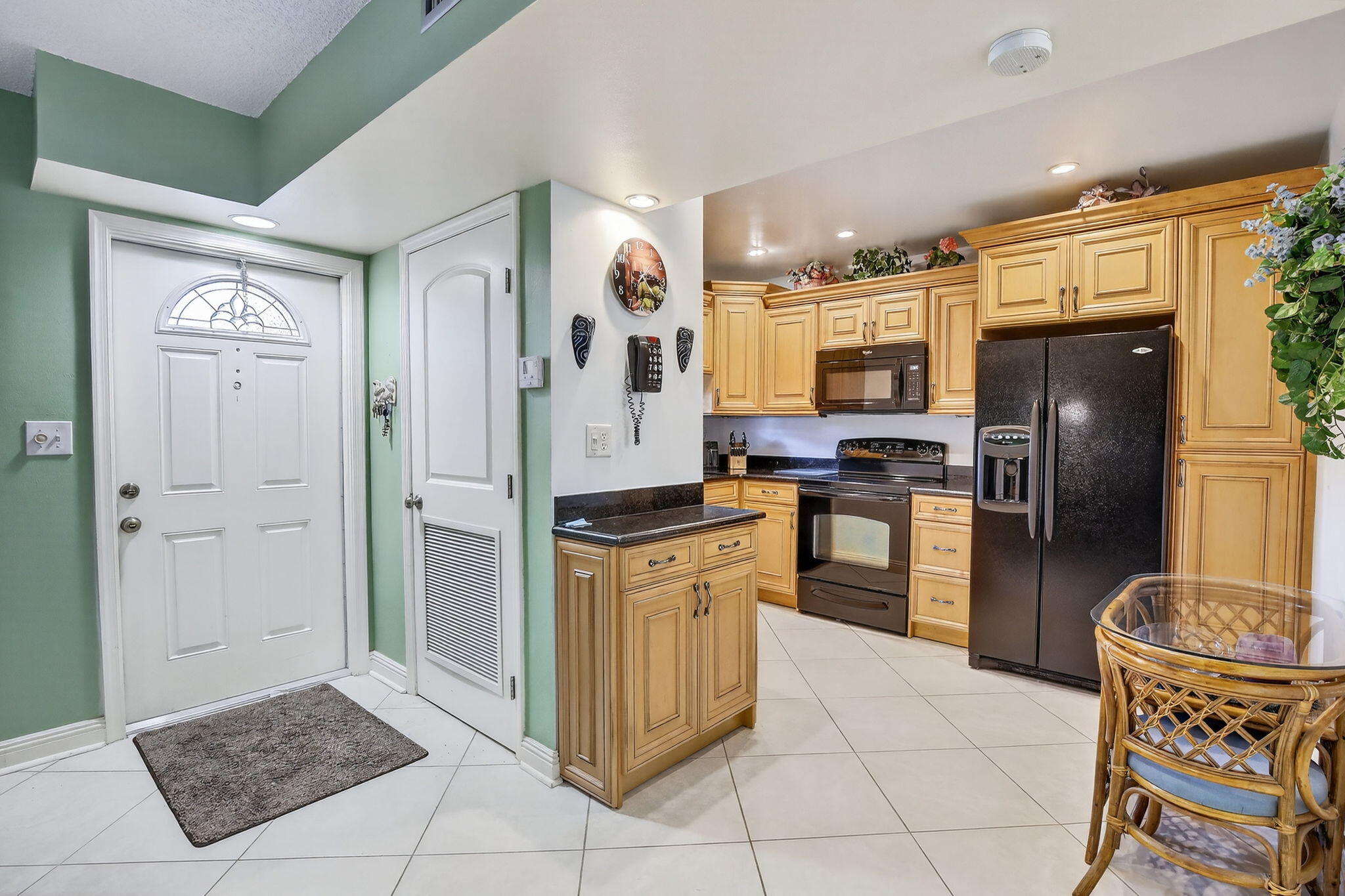 820 S HOLLYBROOK Drive 306 Property Photo 1