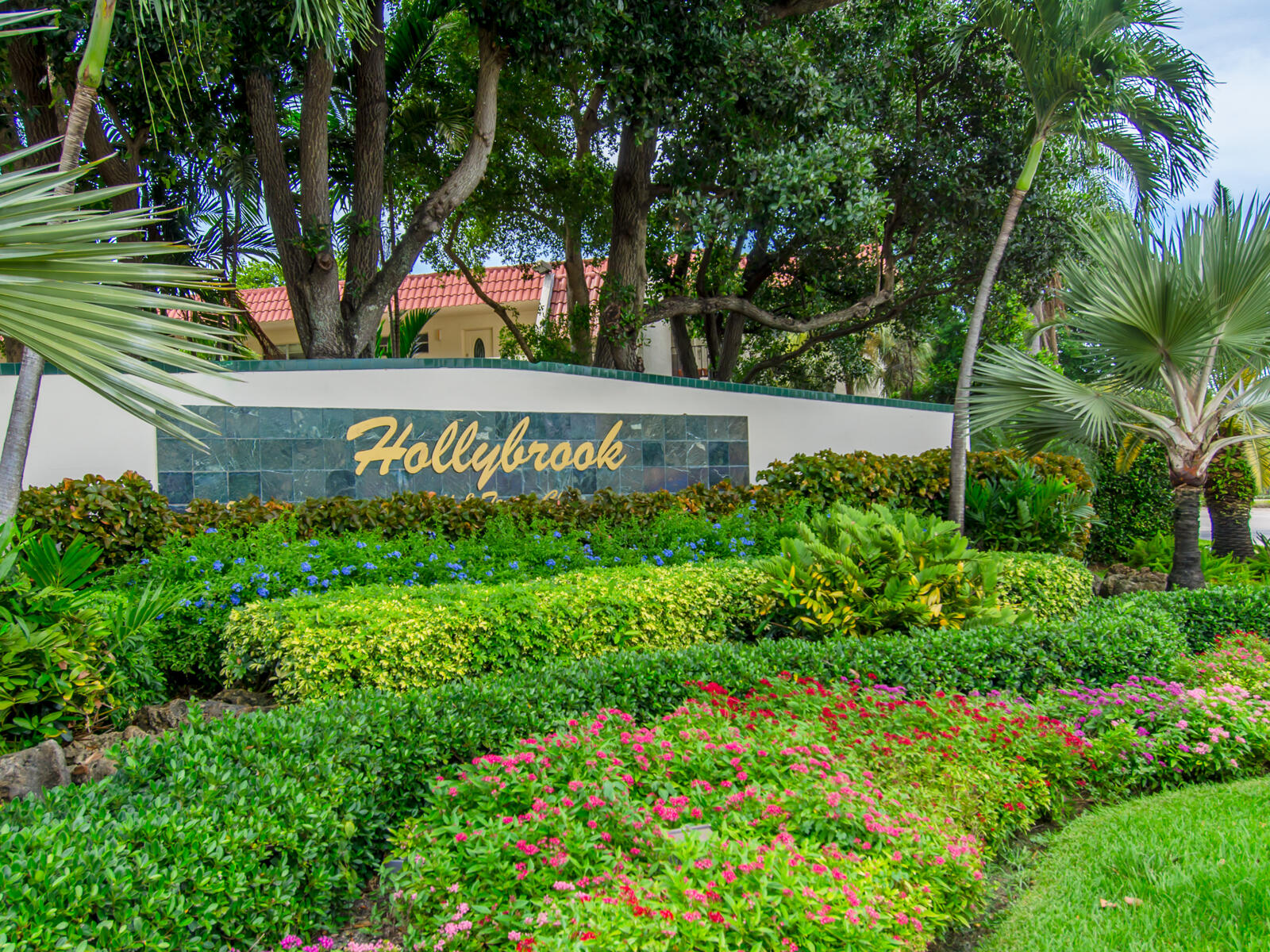 820 S HOLLYBROOK Drive 306 Property Photo 1