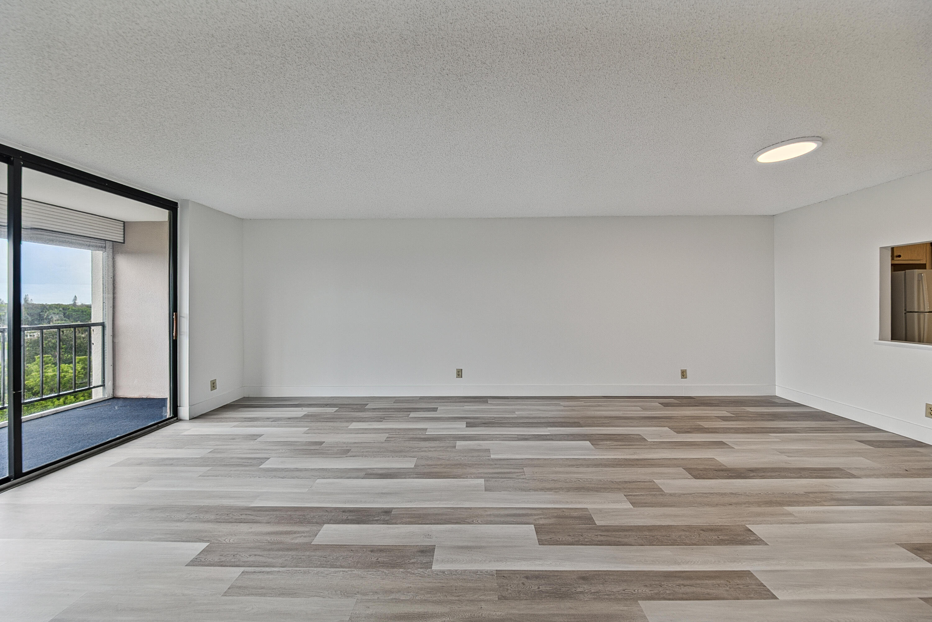 2430 Deer Creek Country Club Boulevard 704-2 Property Photo 6