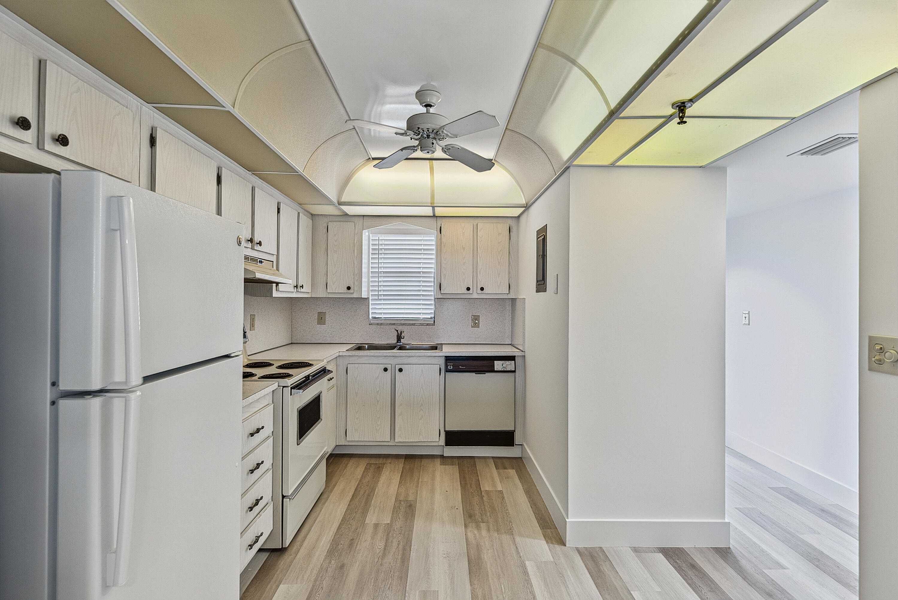 2430 Deer Creek Country Club Boulevard 704-2 Property Photo 18