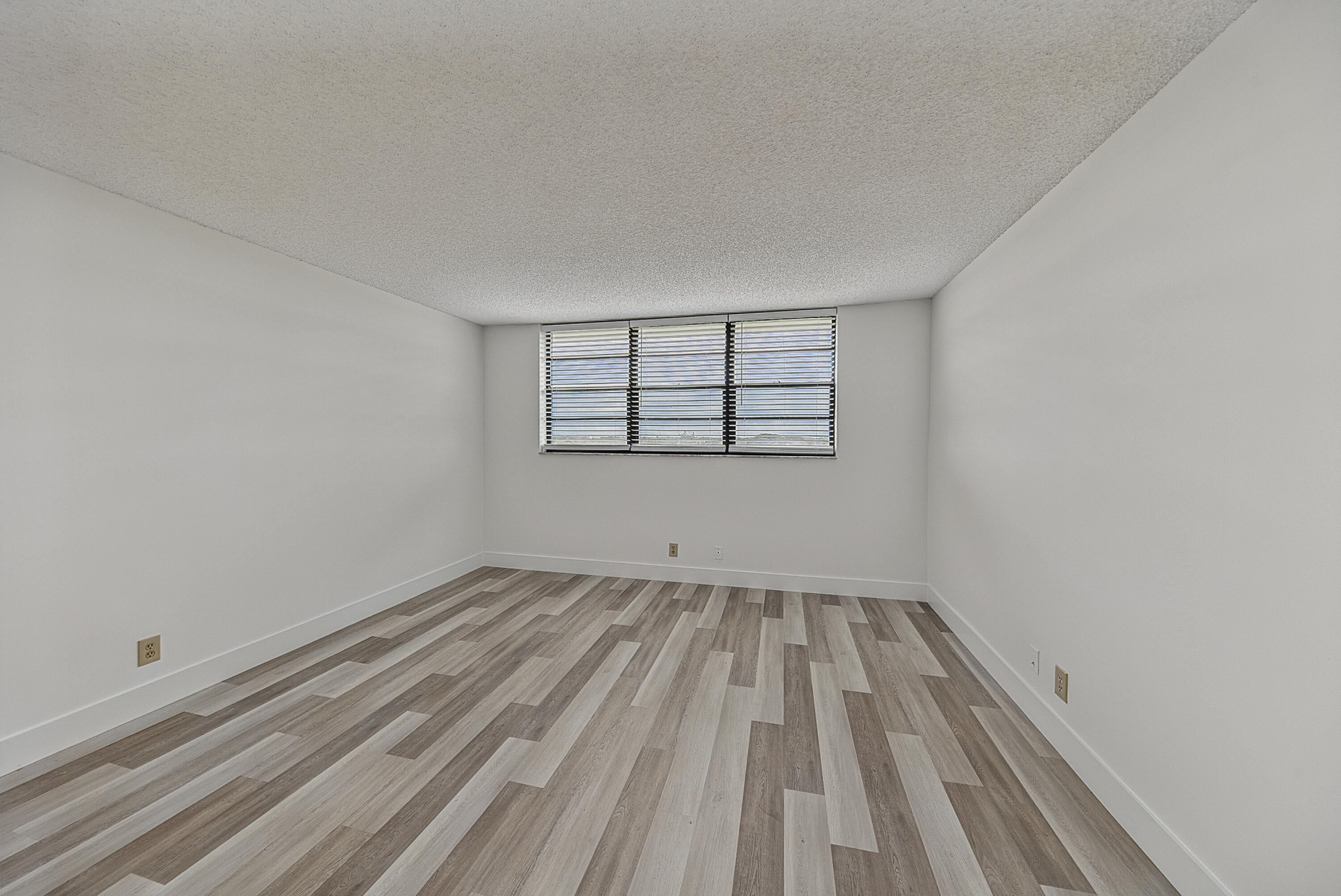 2430 Deer Creek Country Club Boulevard 704-2 Property Photo 29