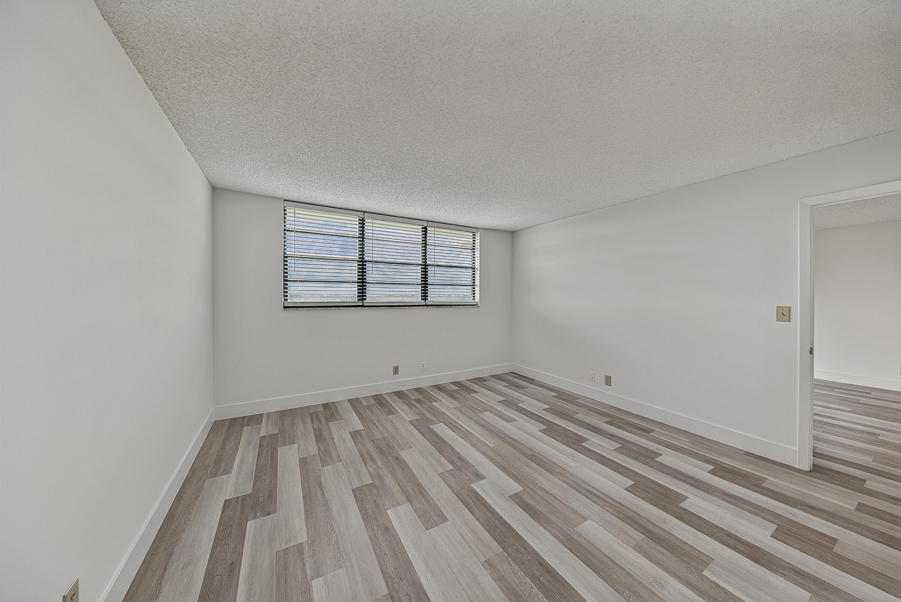2430 Deer Creek Country Club Boulevard 704-2 Property Photo 30