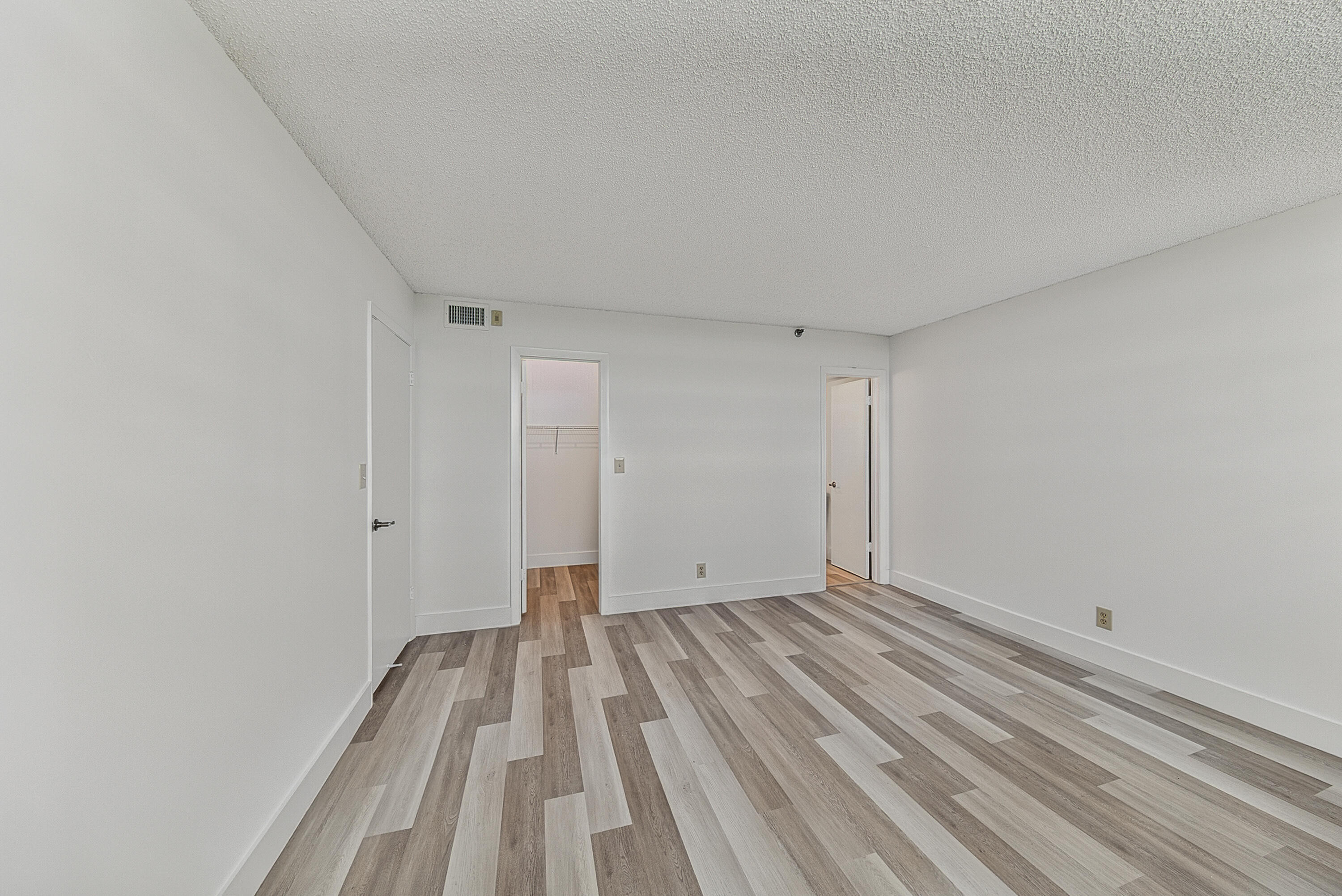 2430 Deer Creek Country Club Boulevard 704-2 Property Photo 32