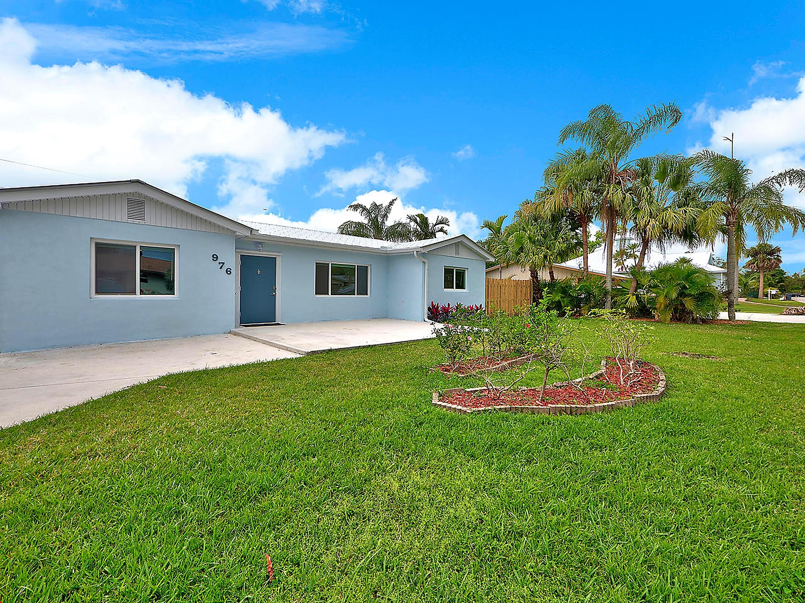 976 Sw 37th Street Property Photo 3
