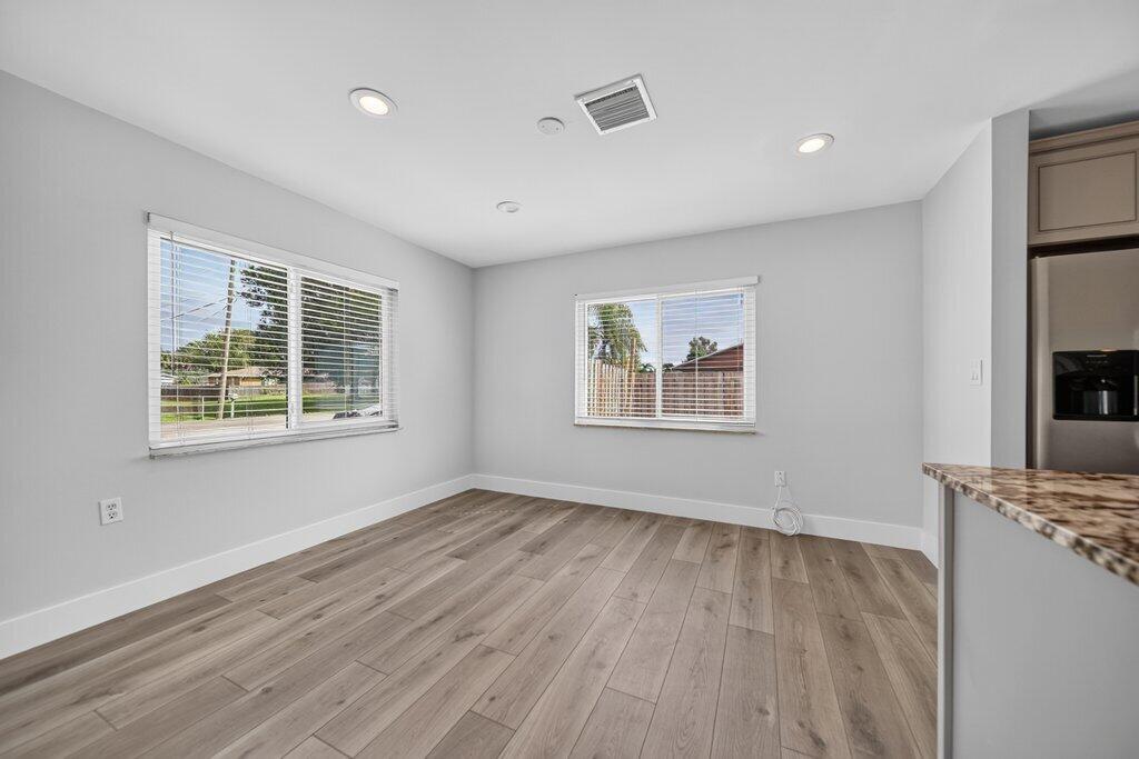 976 Sw 37th Street Property Photo 17