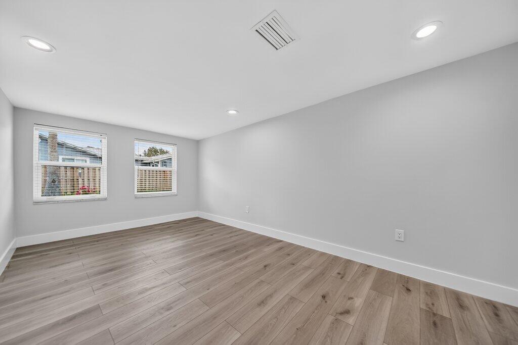 976 Sw 37th Street Property Photo 28