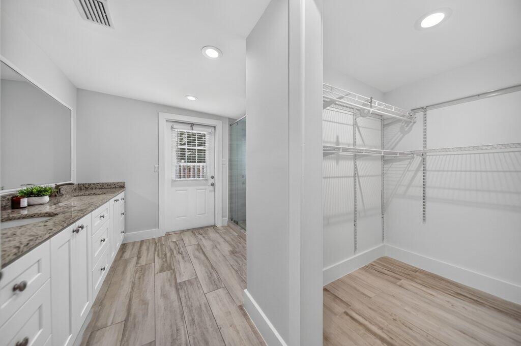 976 Sw 37th Street Property Photo 29