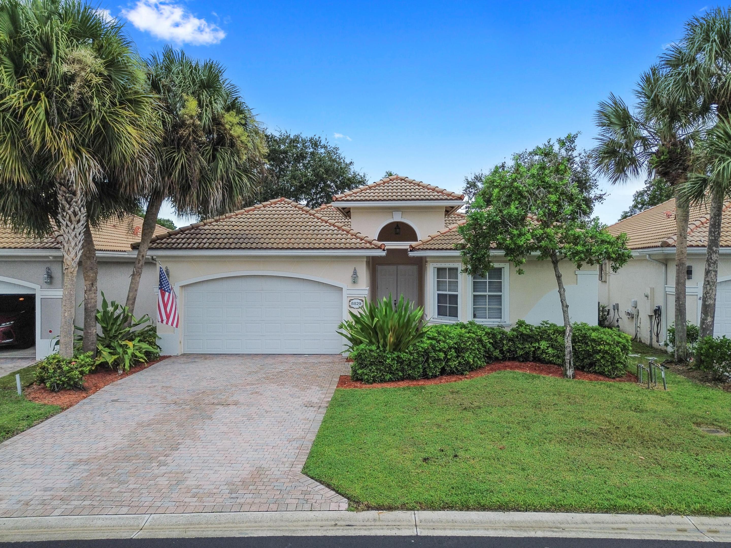 8829 S San Andros Property Photo 1