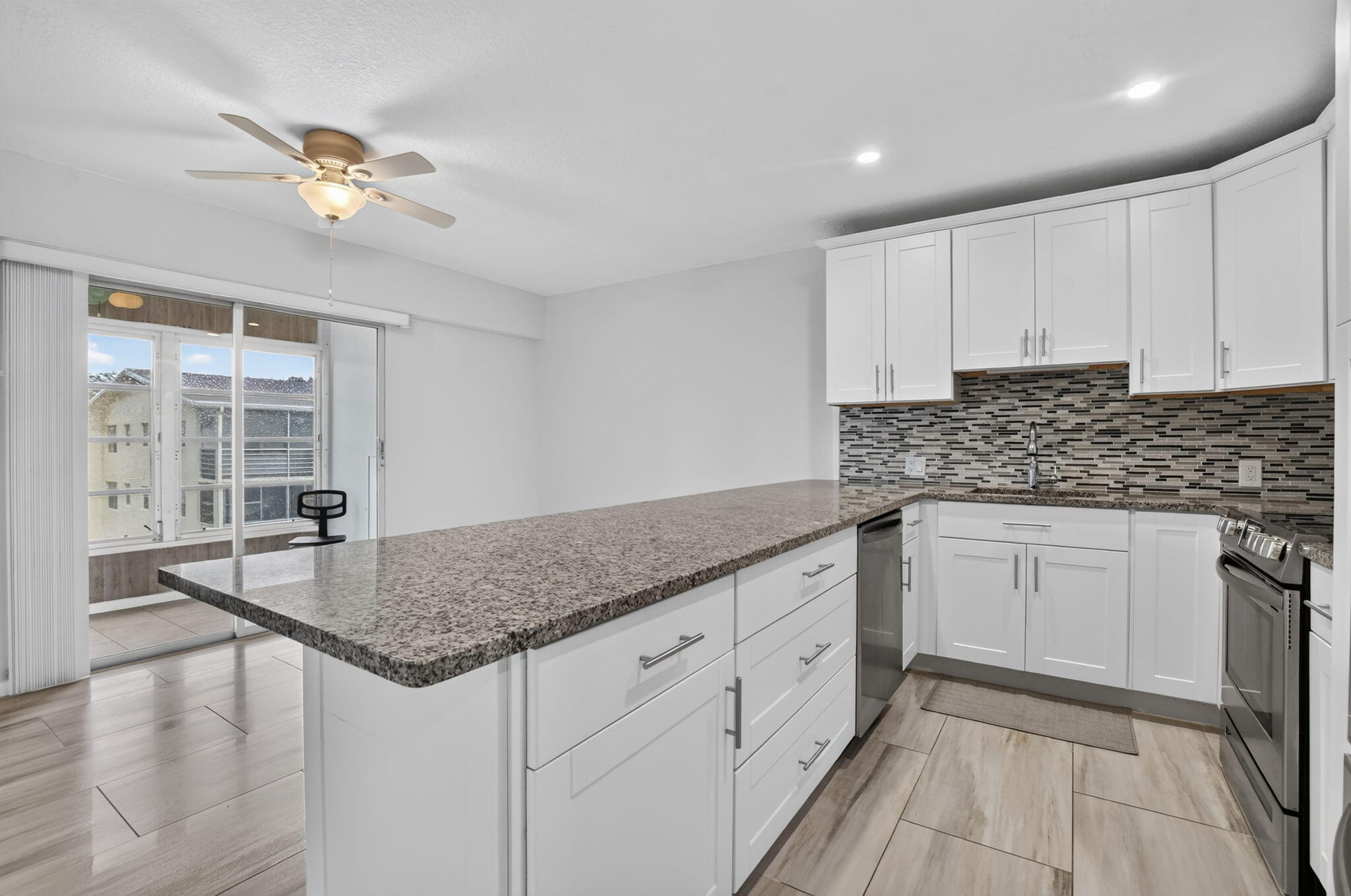 204 Dorset E Property Photo 5
