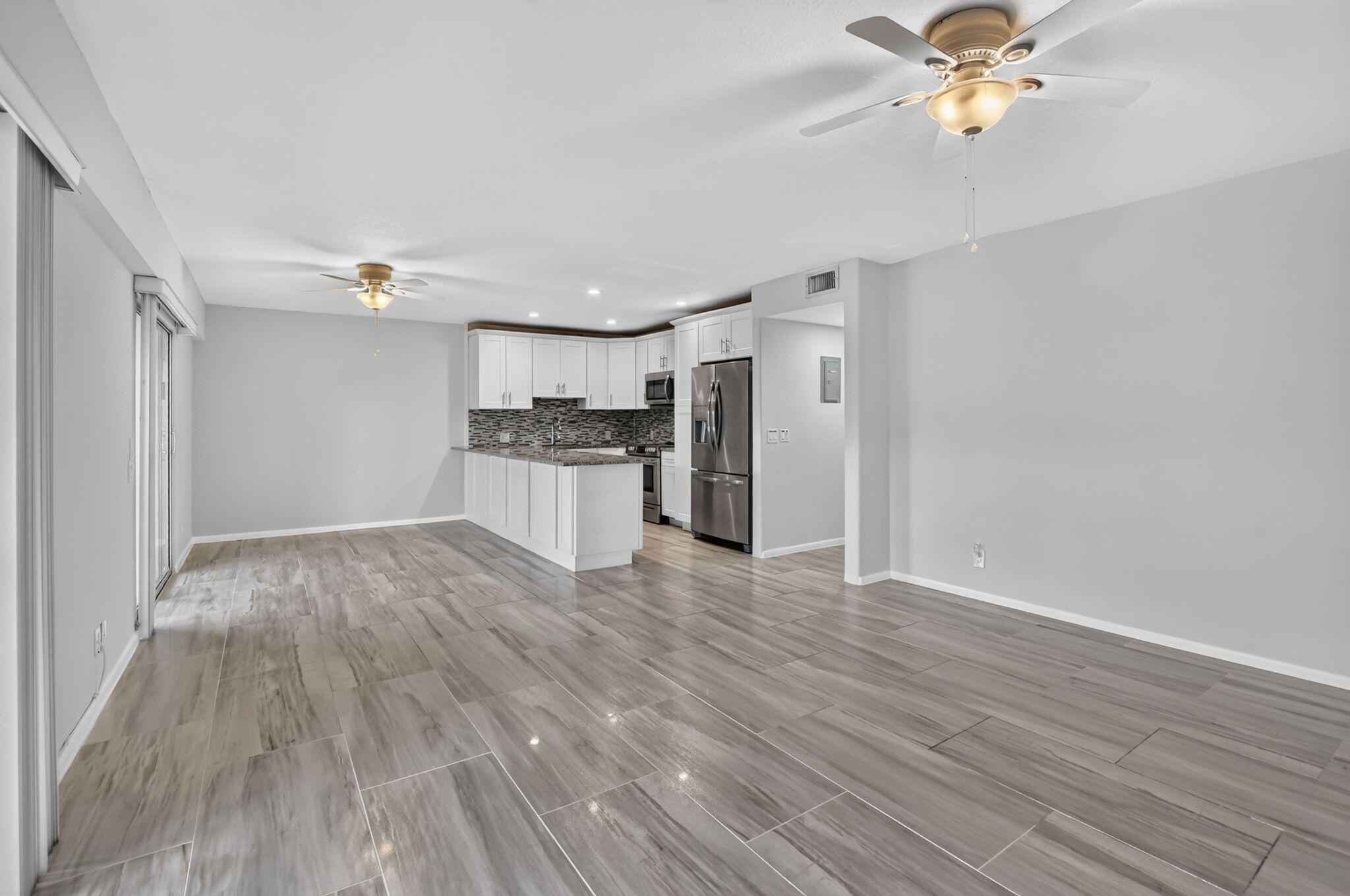 204 Dorset E Property Photo 7