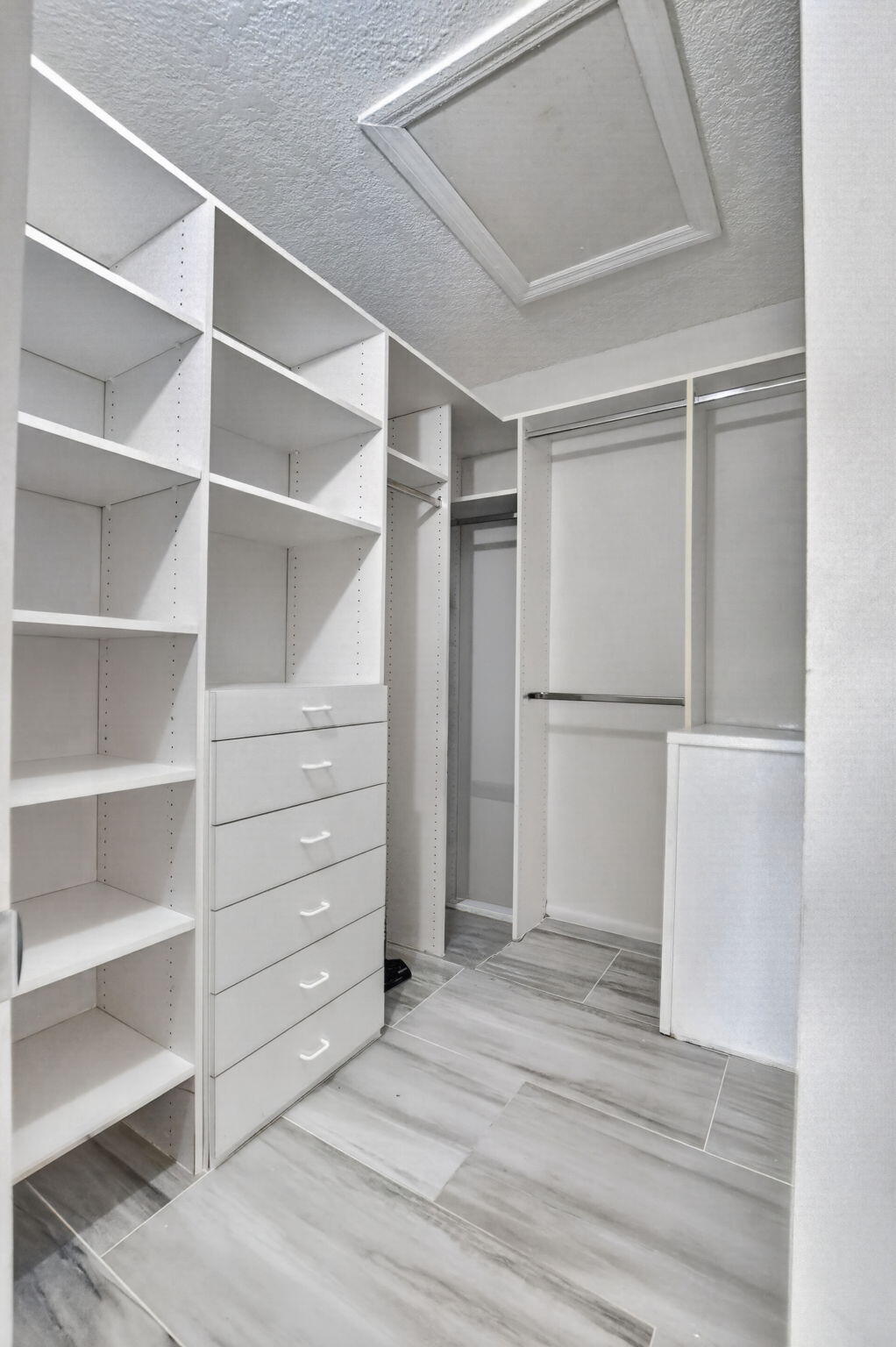 204 Dorset E Property Photo 14