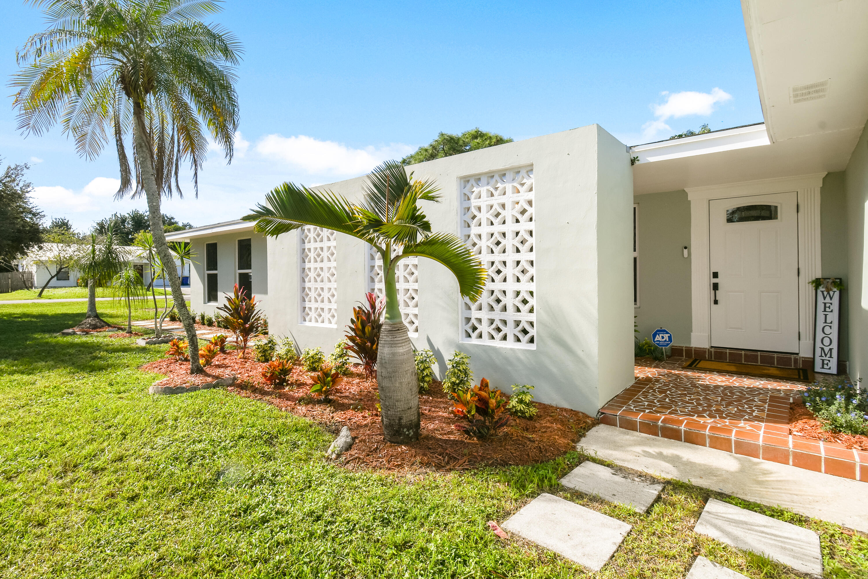 5960 Se Normandy Avenue Property Photo 4