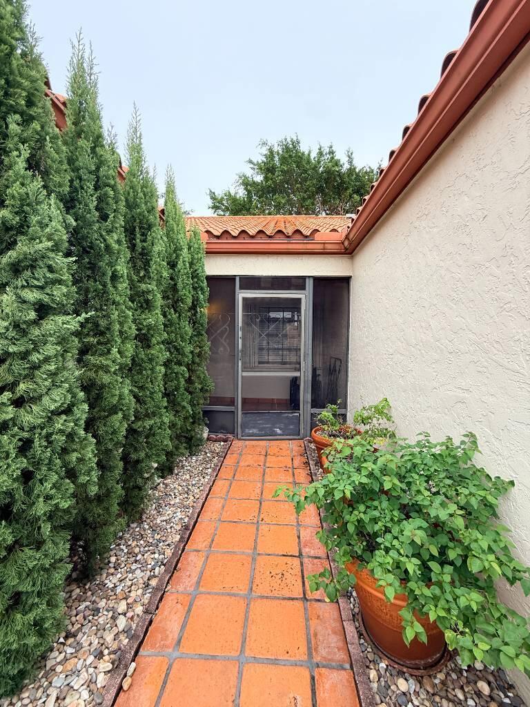 25 Centennial Court Property Photo 4