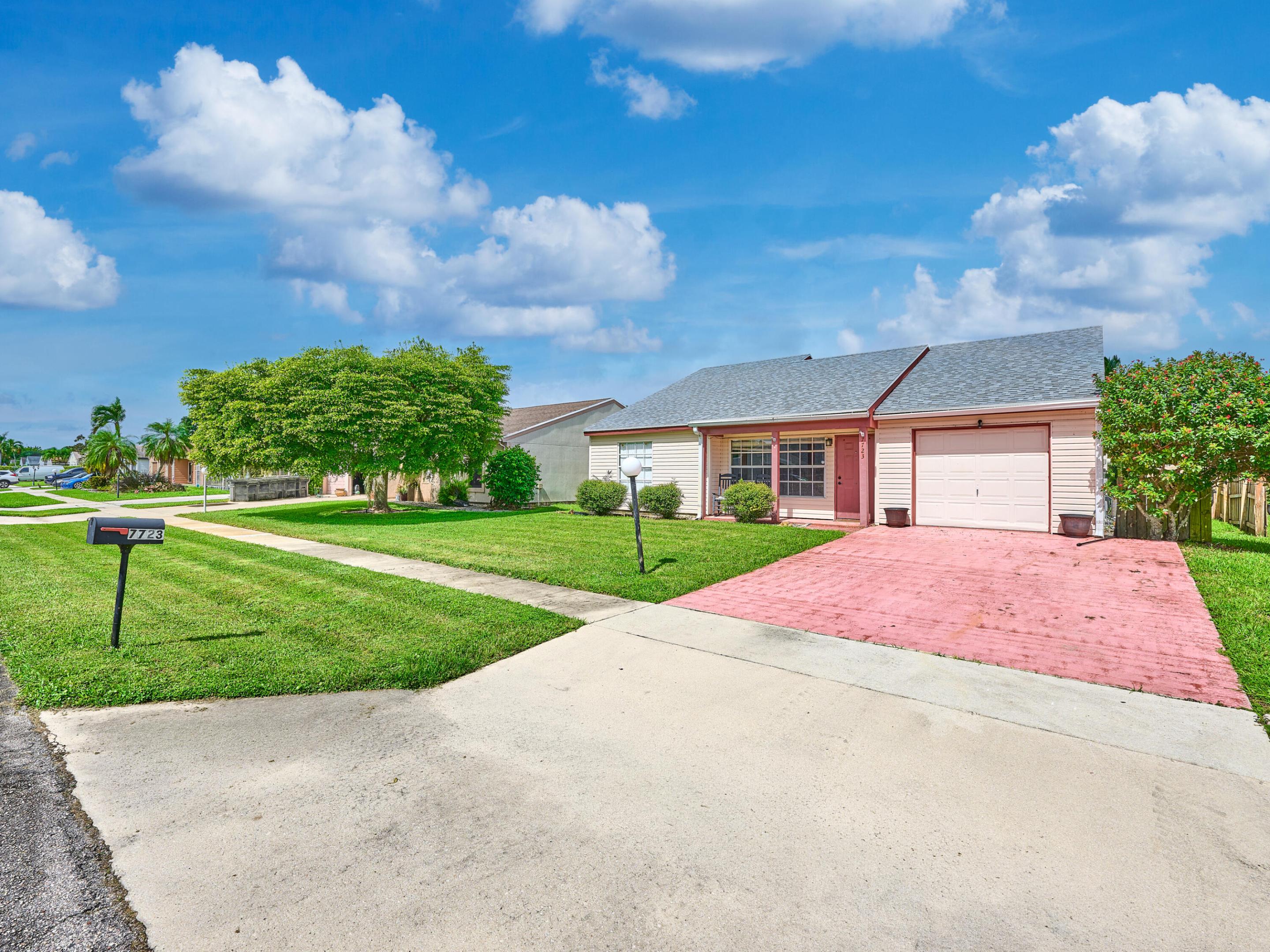7723 Canal Drive Property Photo 1