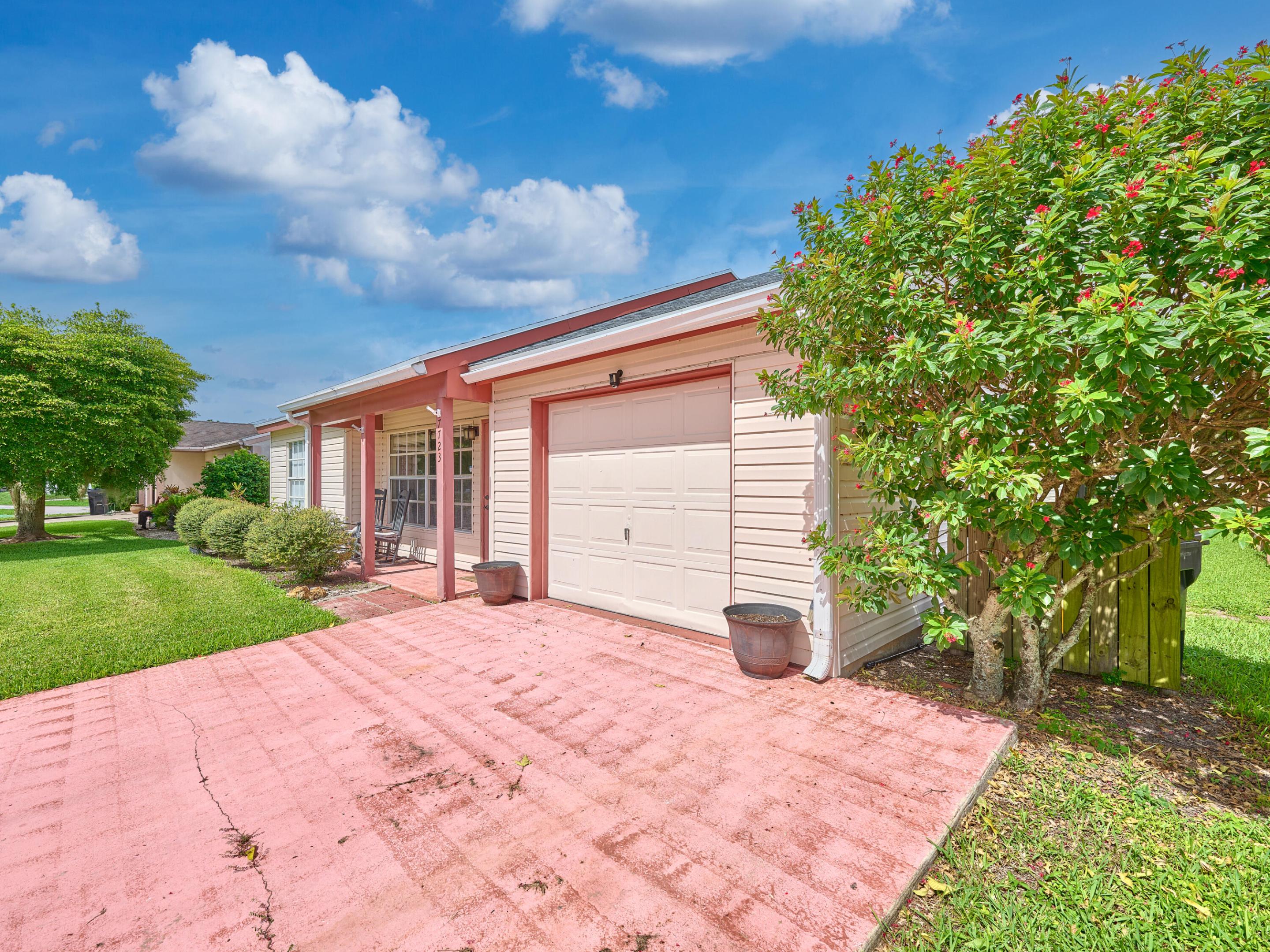 7723 Canal Drive Property Photo 3