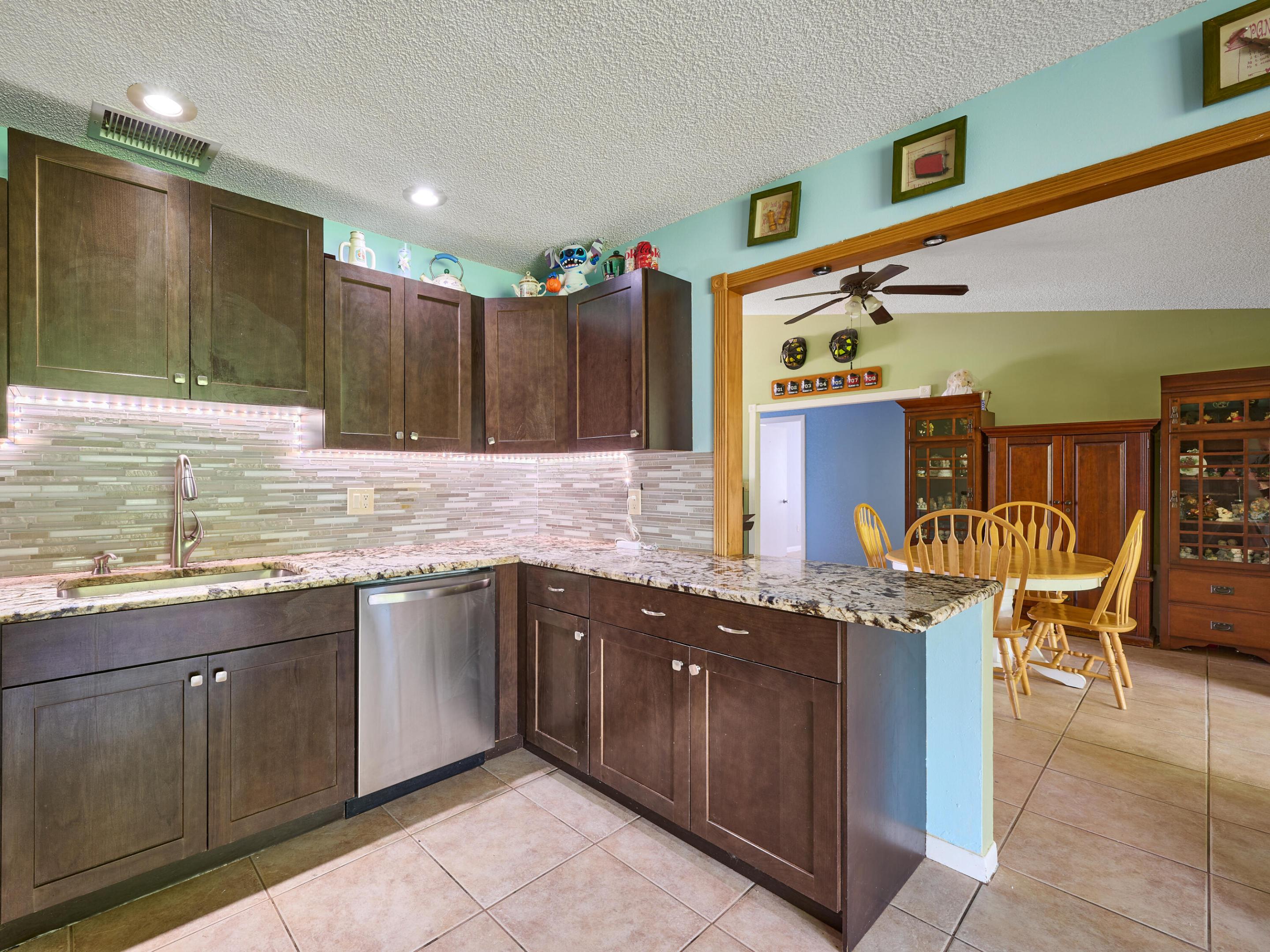 7723 Canal Drive Property Photo 33