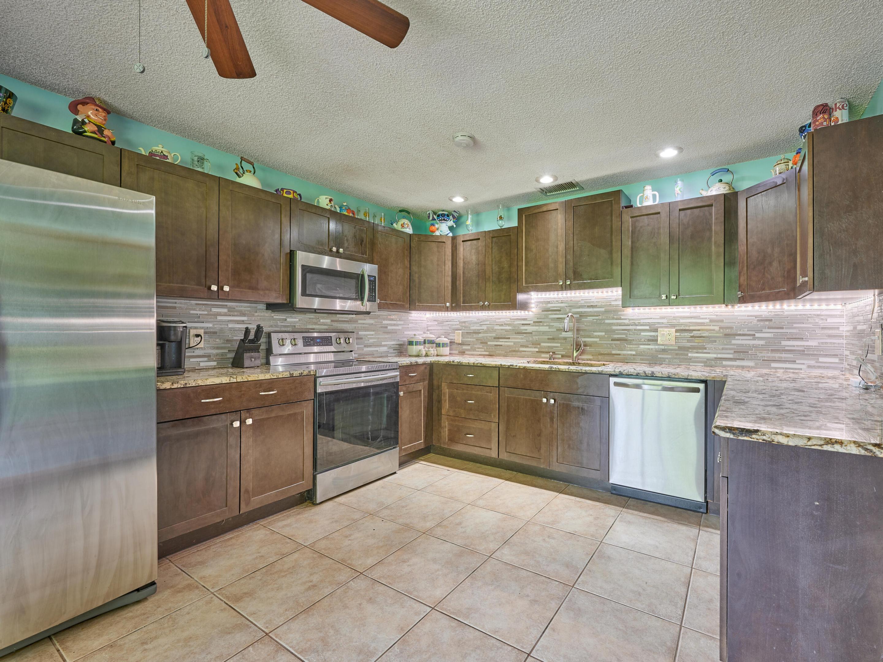 7723 Canal Drive Property Photo 34