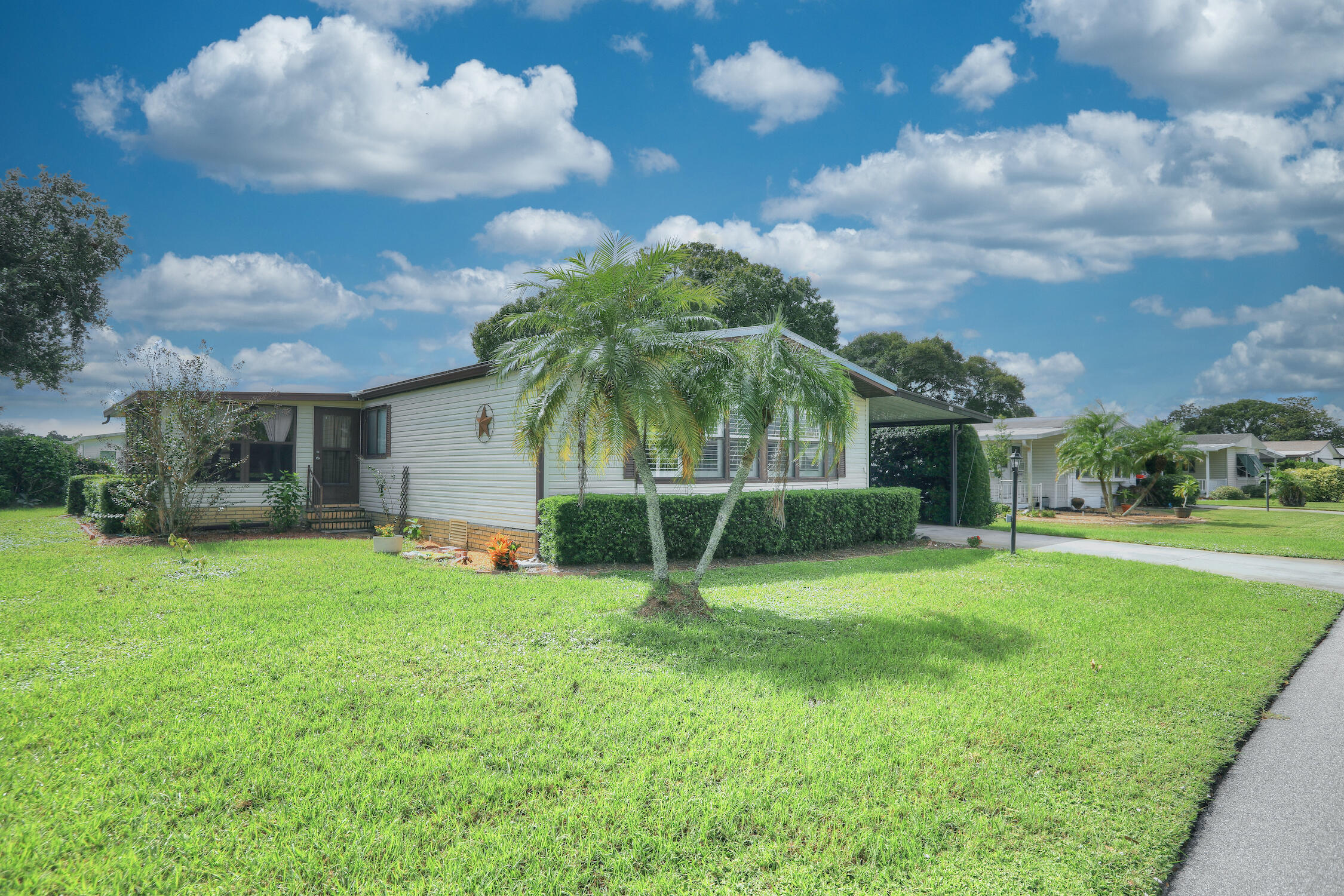 913 Balsam Street Property Photo 2