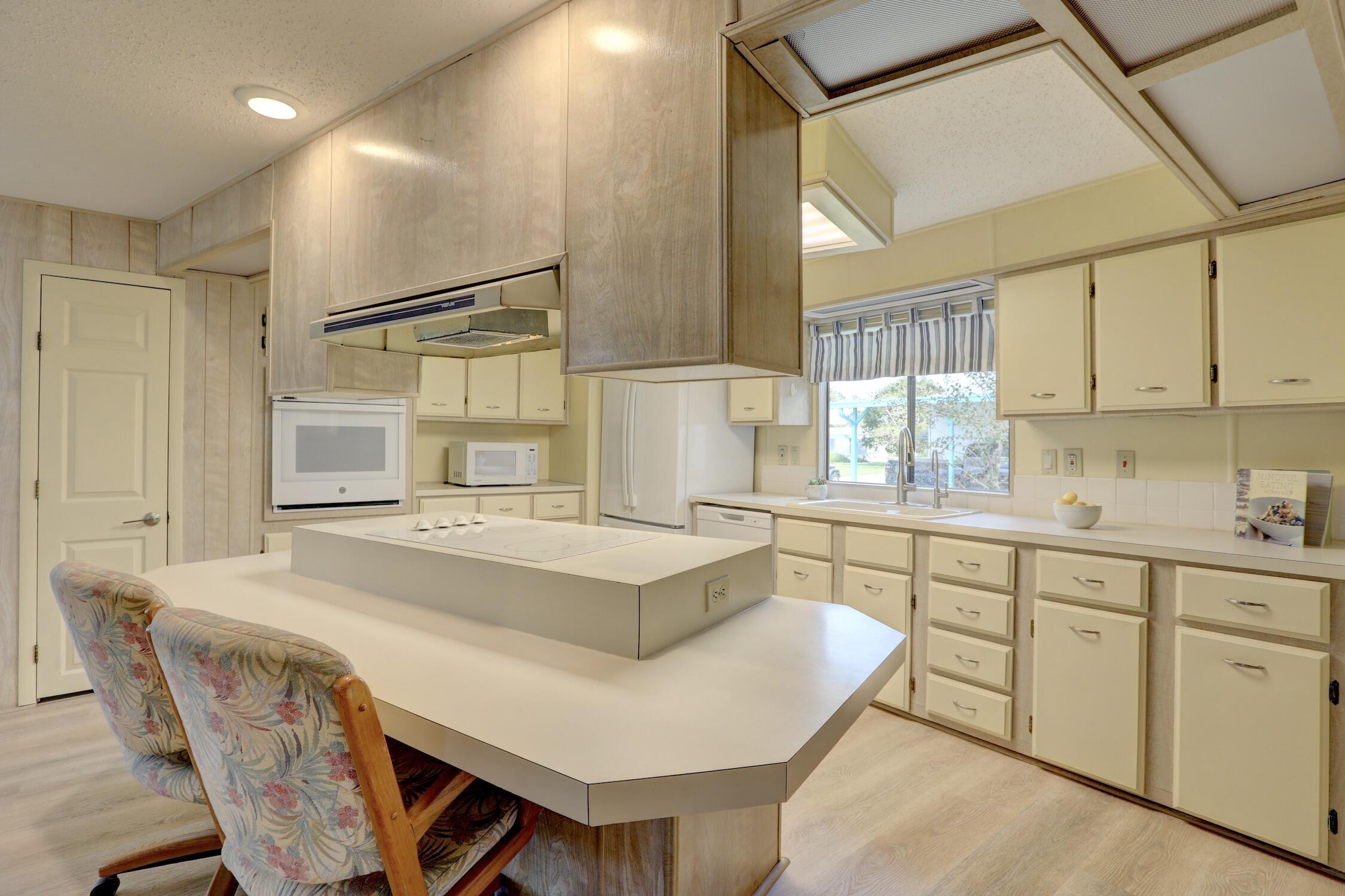 913 Balsam Street Property Photo 24
