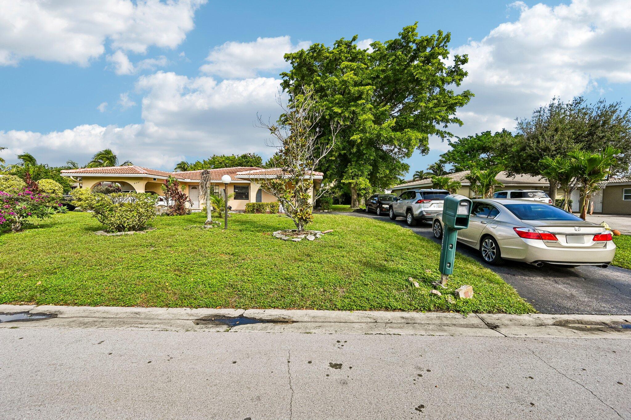 8283 Nw 39th Street Property Photo 3