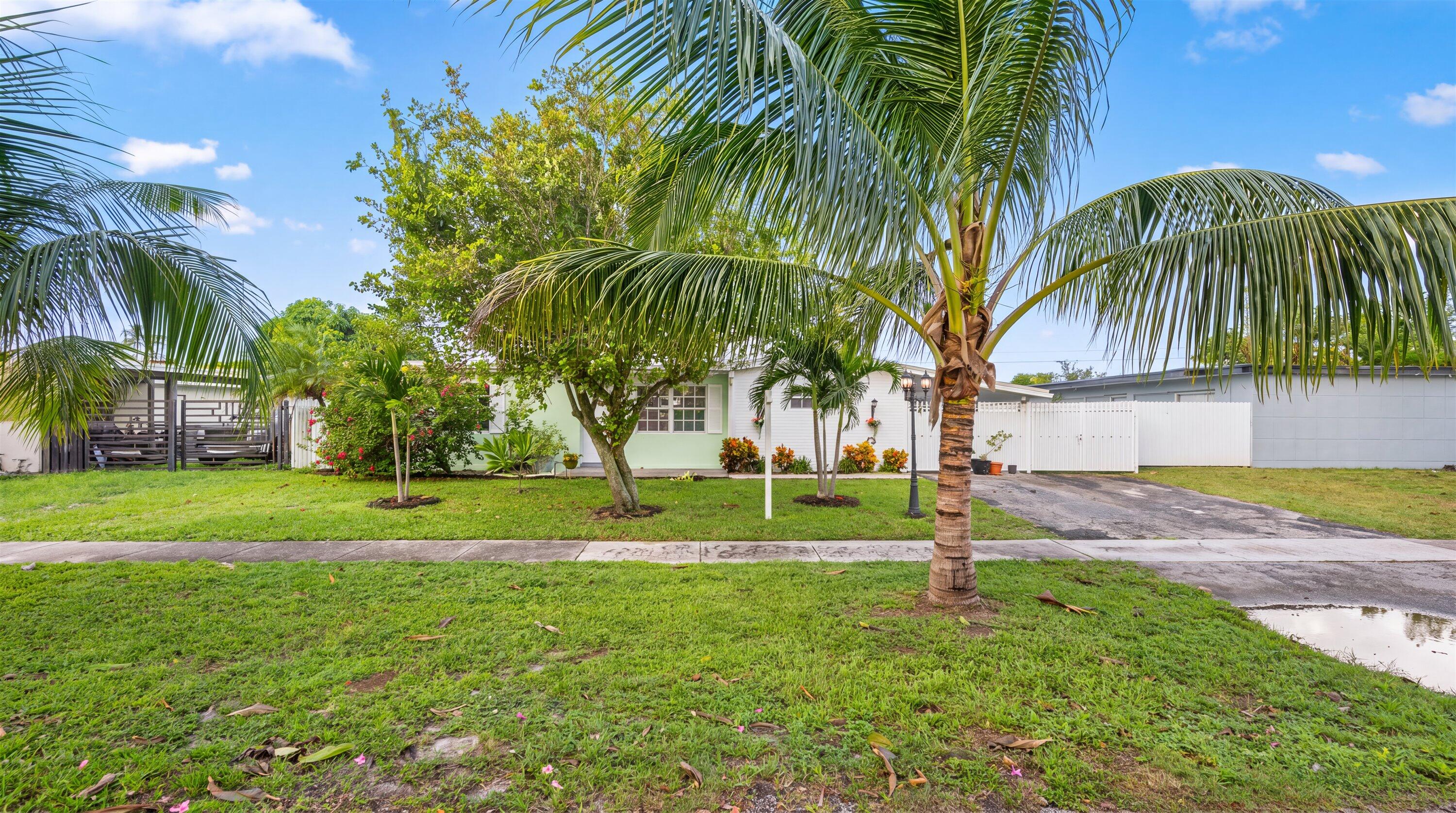 1903 E Chatham Road Property Photo 2