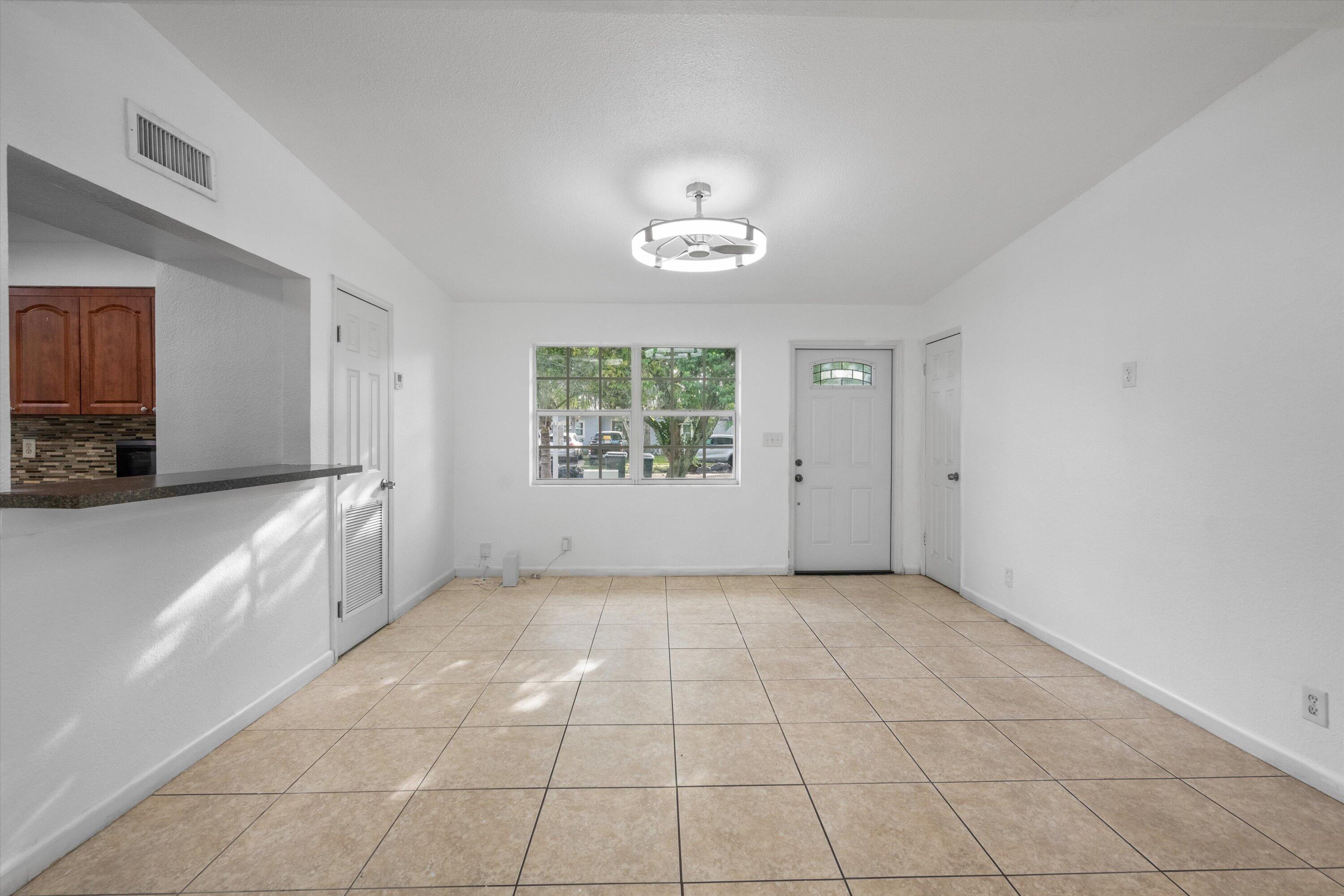 1903 E Chatham Road Property Photo 9