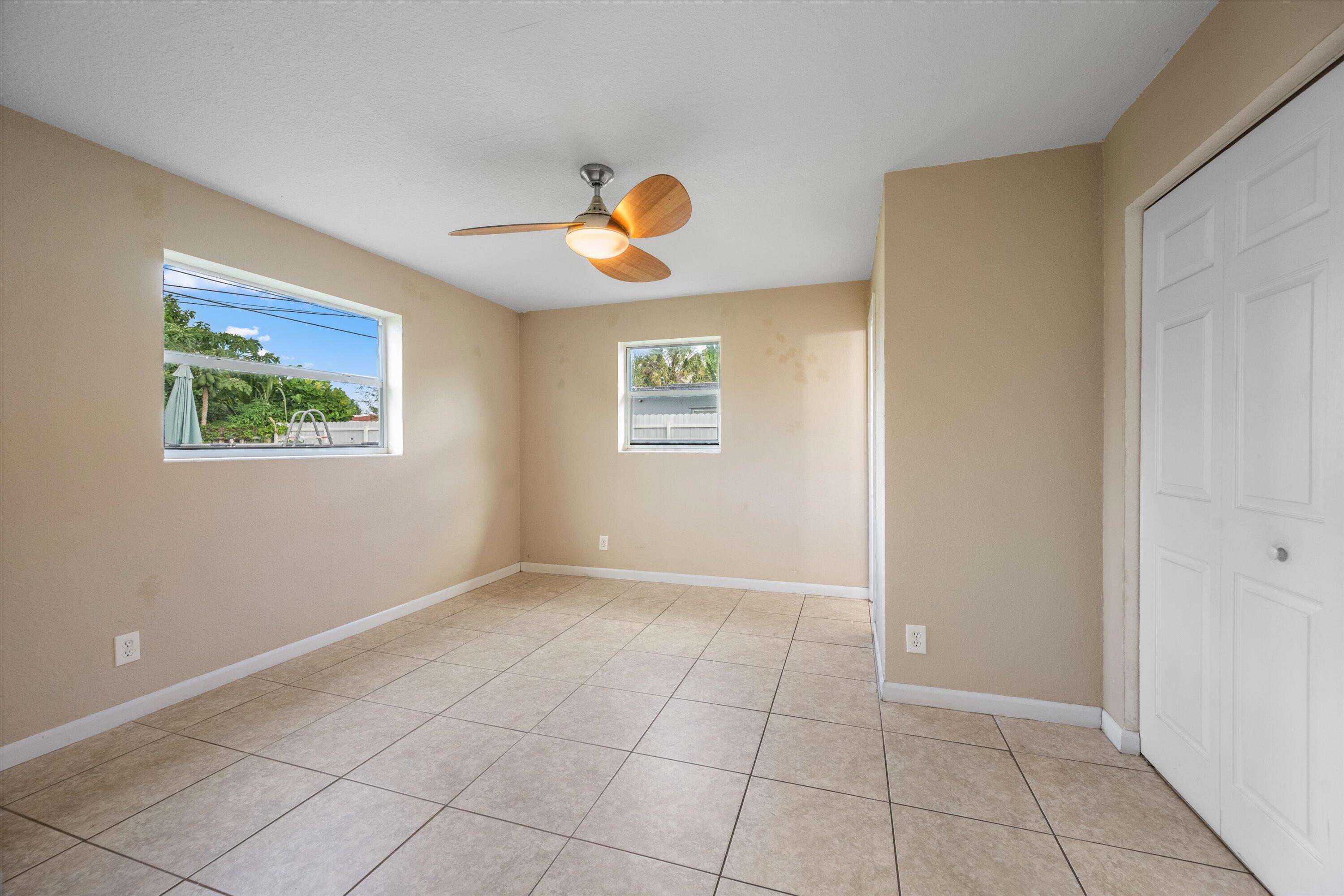 1903 E Chatham Road Property Photo 16
