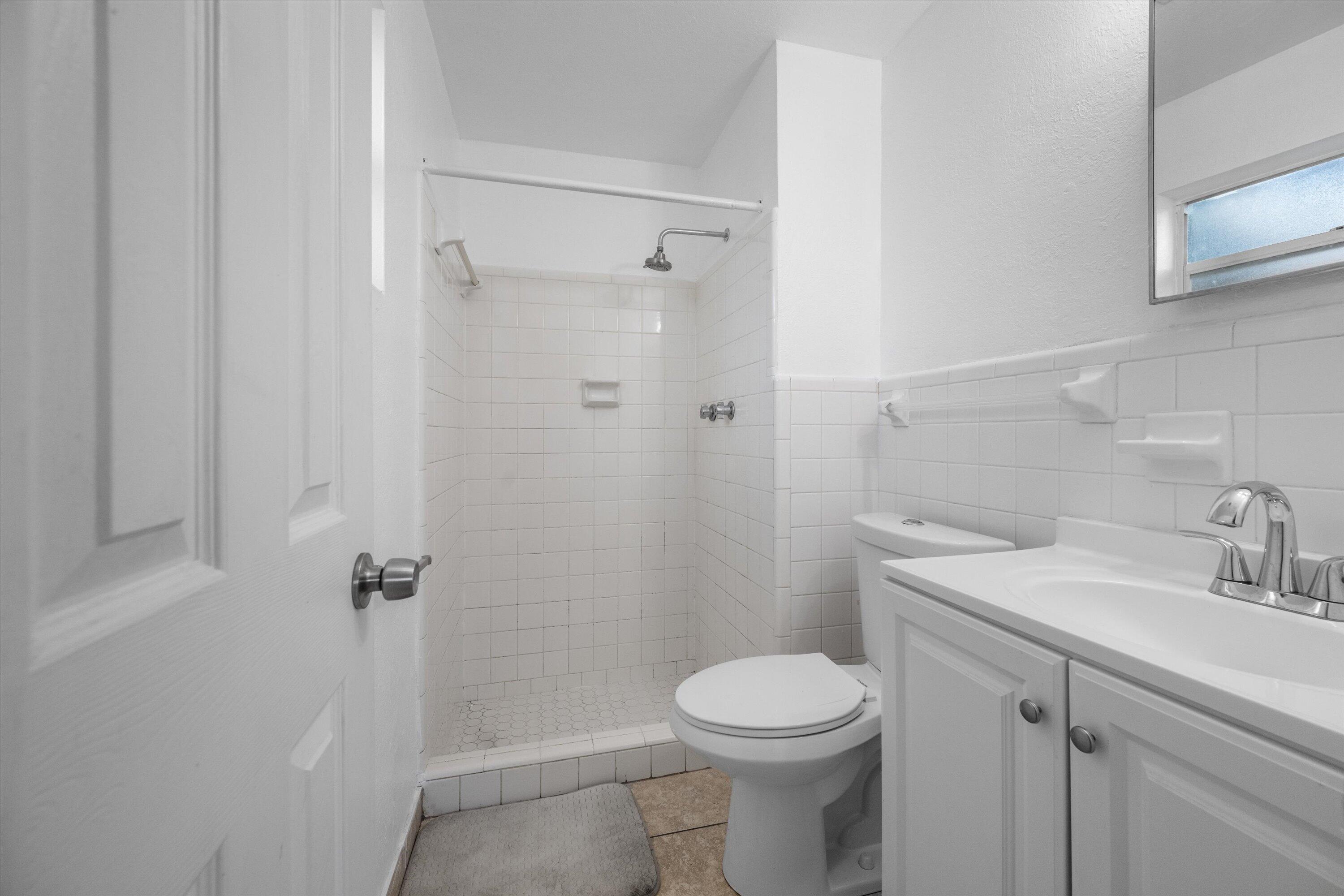 1903 E Chatham Road Property Photo 18