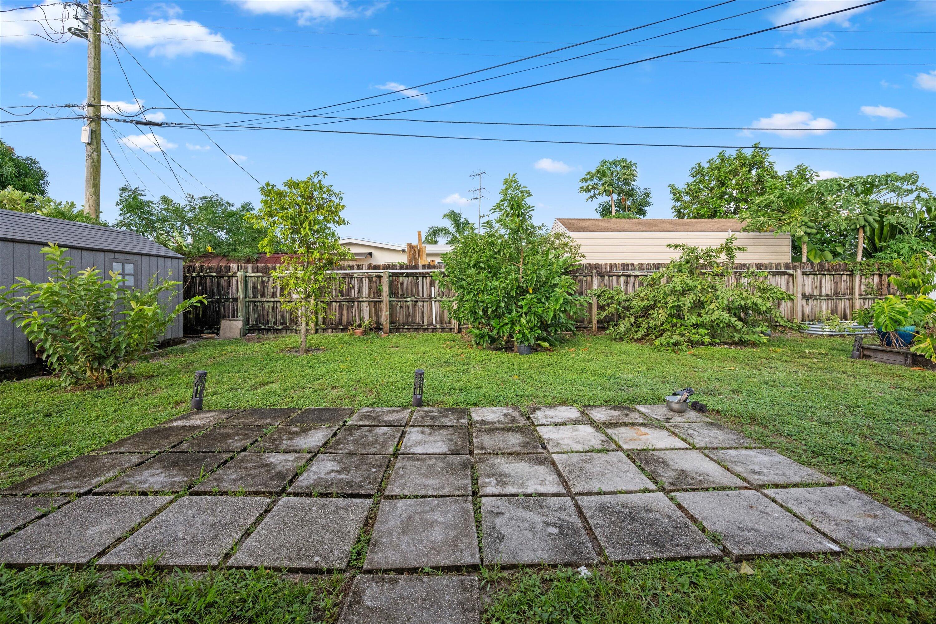1903 E Chatham Road Property Photo 27