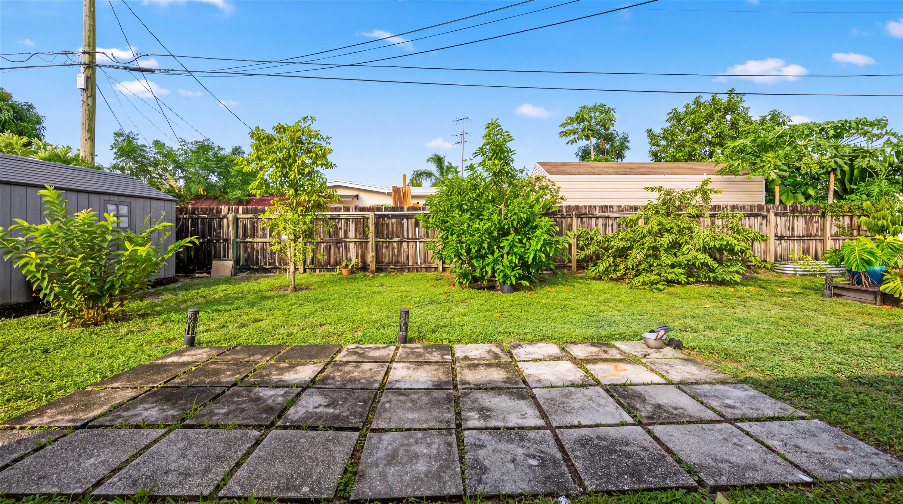 1903 E Chatham Road Property Photo 31