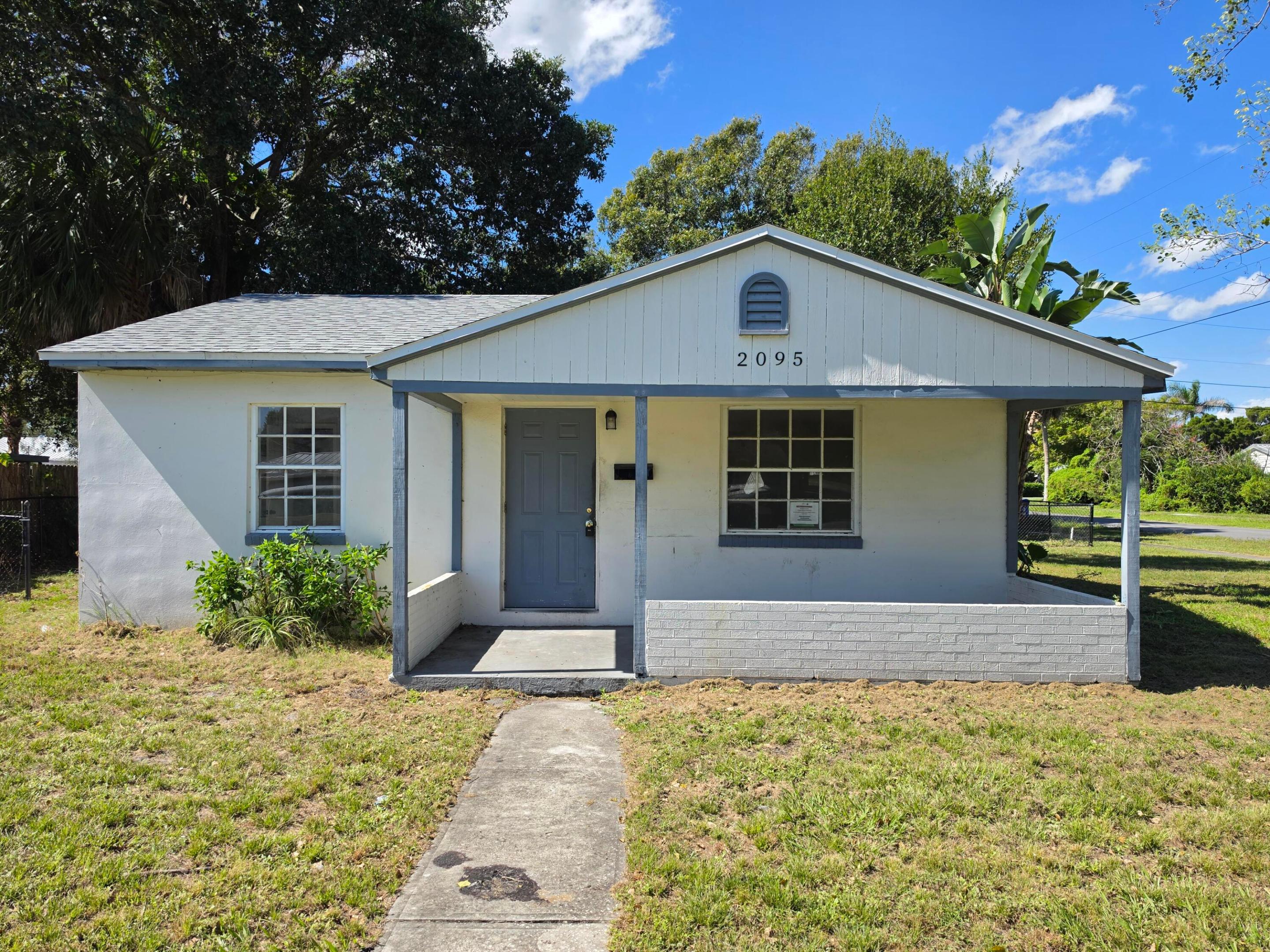 2095 36th Avenue Property Photo 1