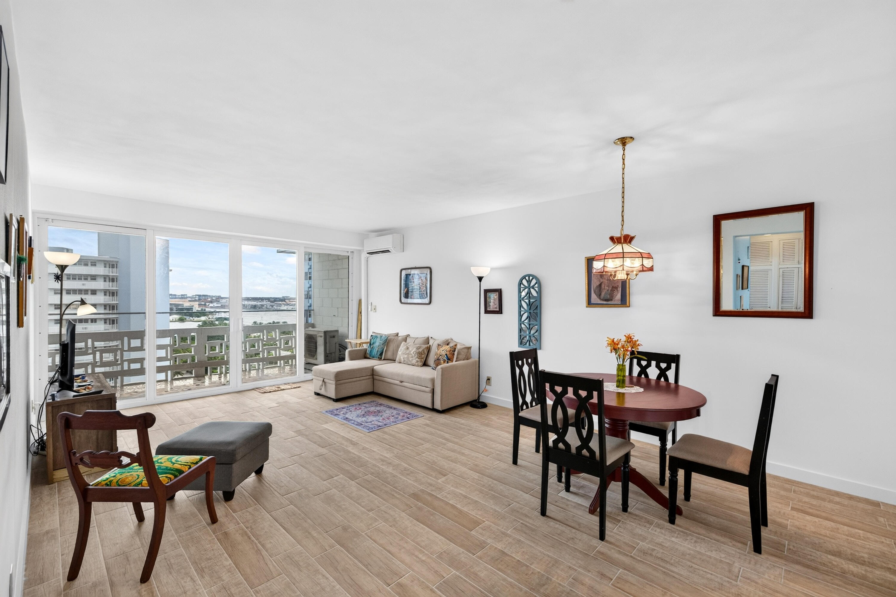 1900 S Ocean Drive 1503 Property Photo 4