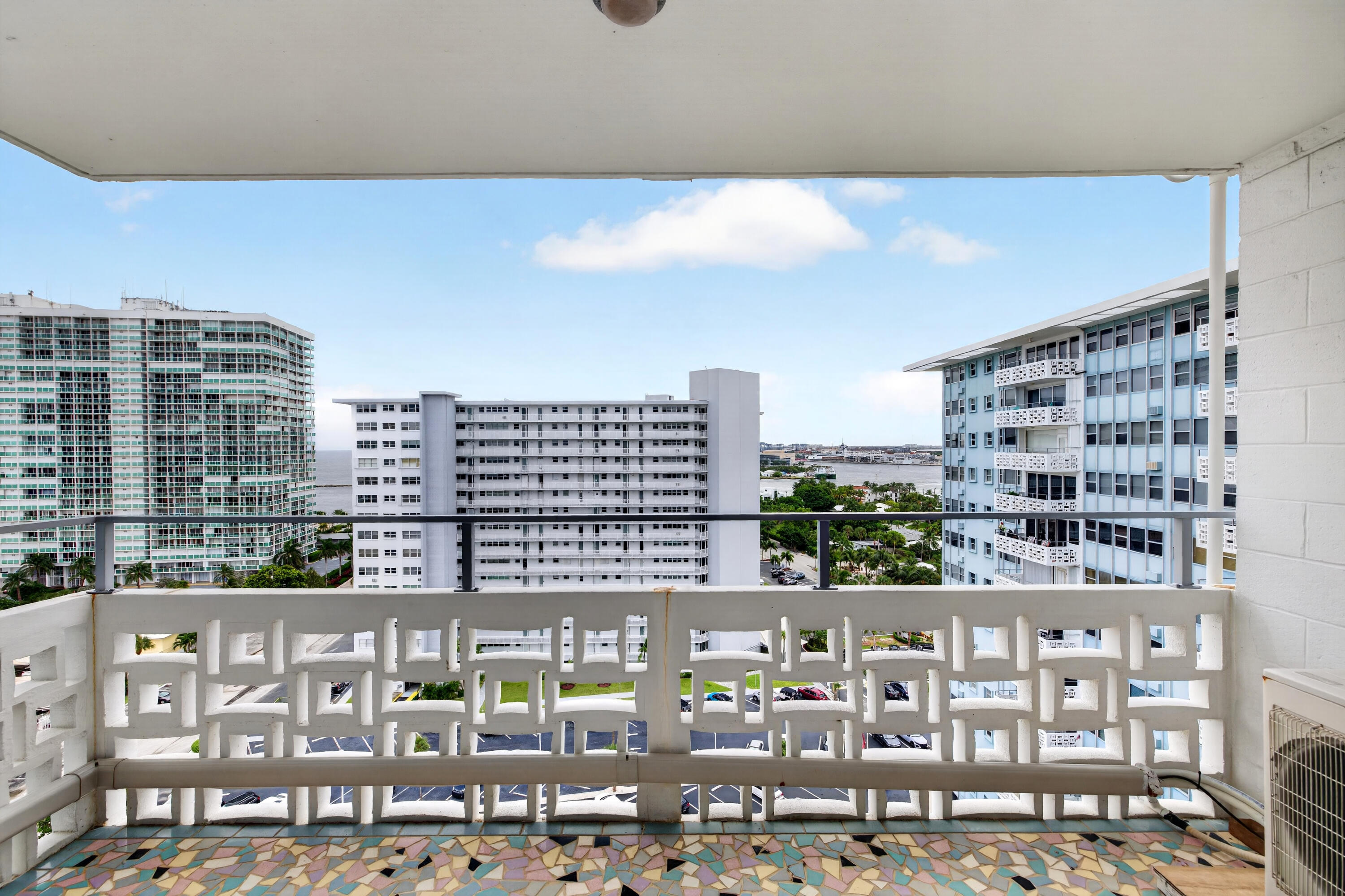 1900 S Ocean Drive 1503 Property Photo 36